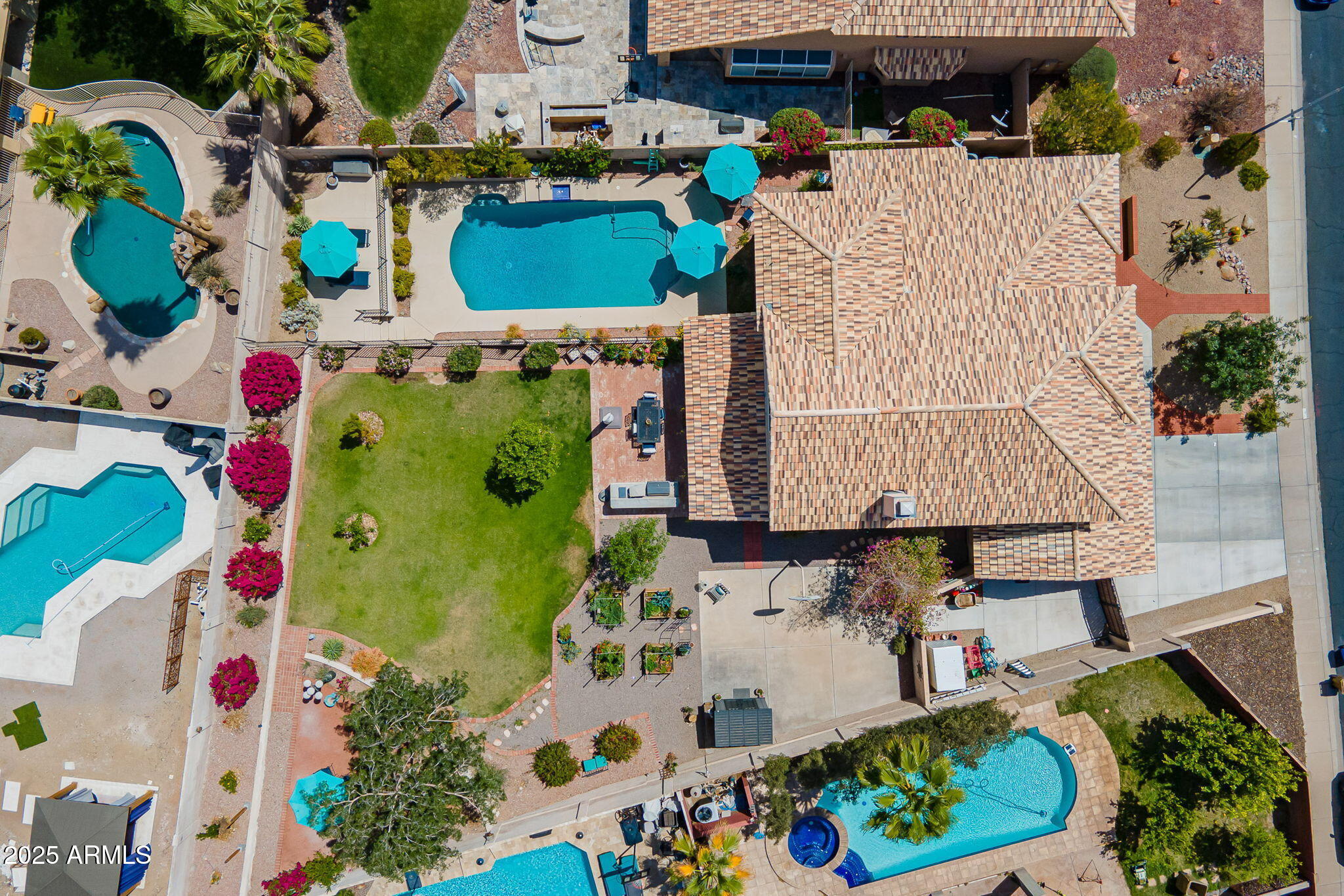 2468 E DRY CREEK Road
