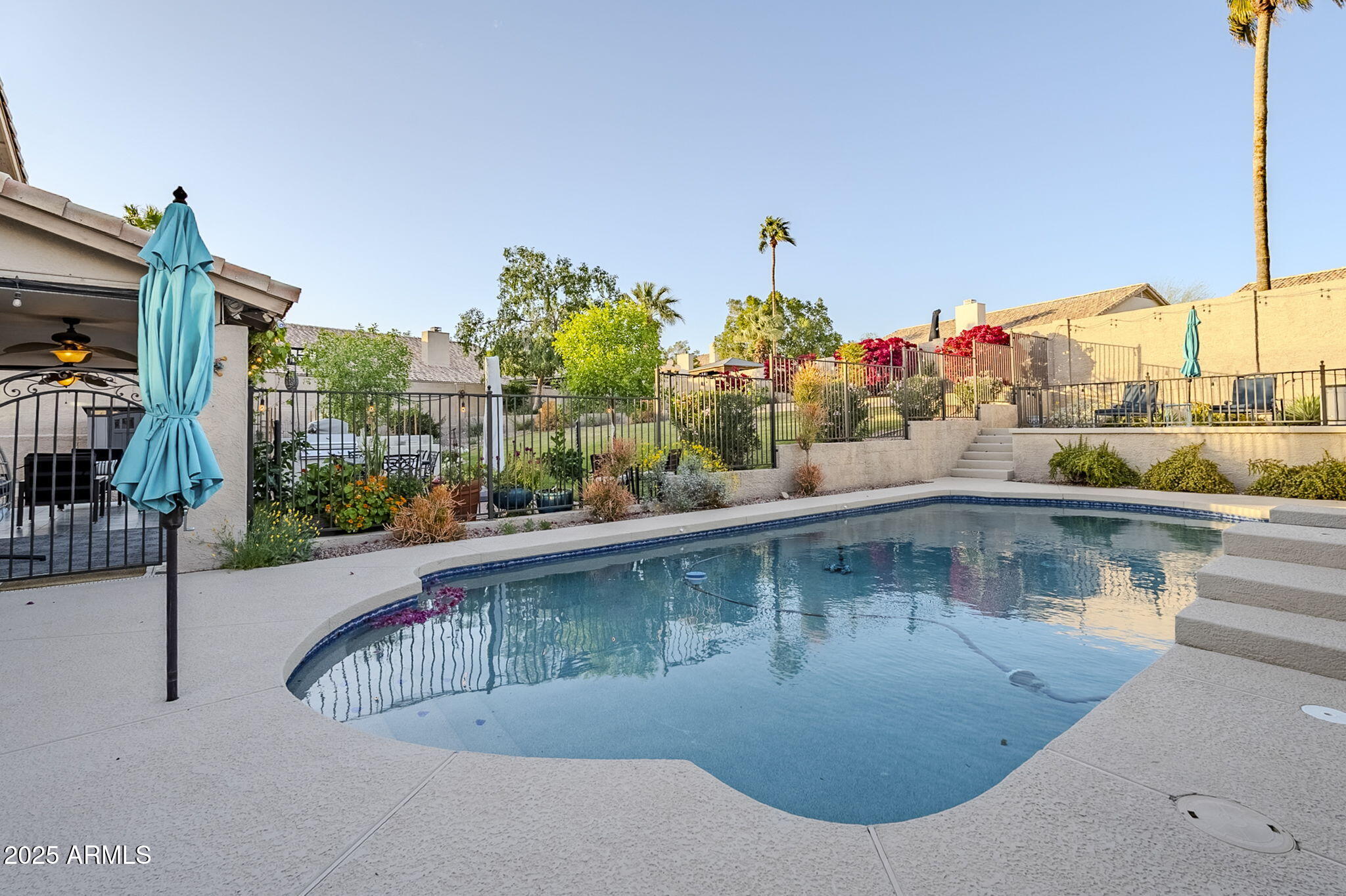2468 E DRY CREEK Road
