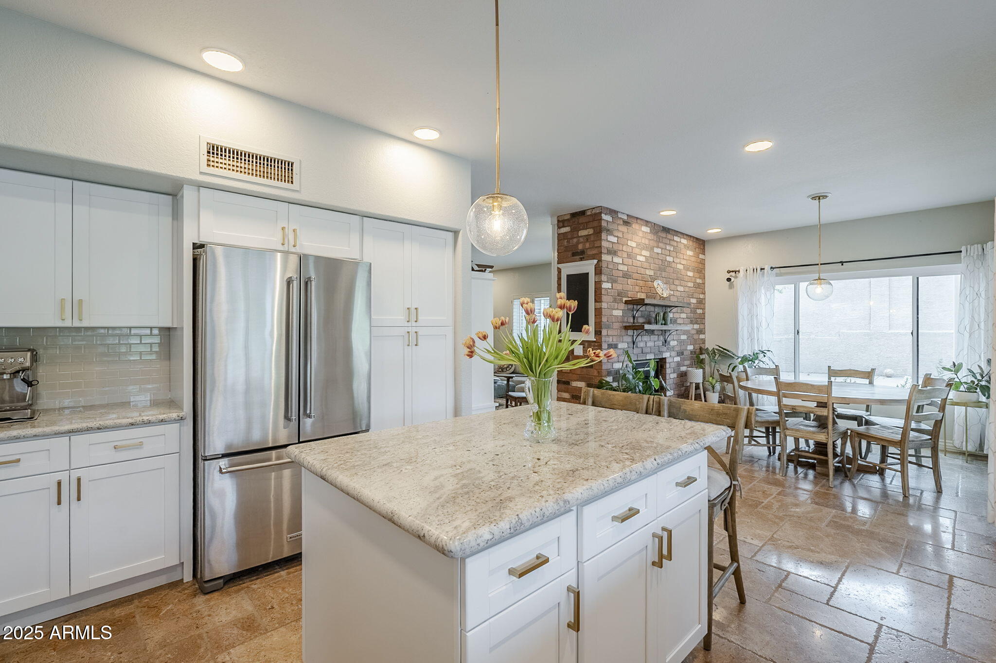2468 E DRY CREEK Road