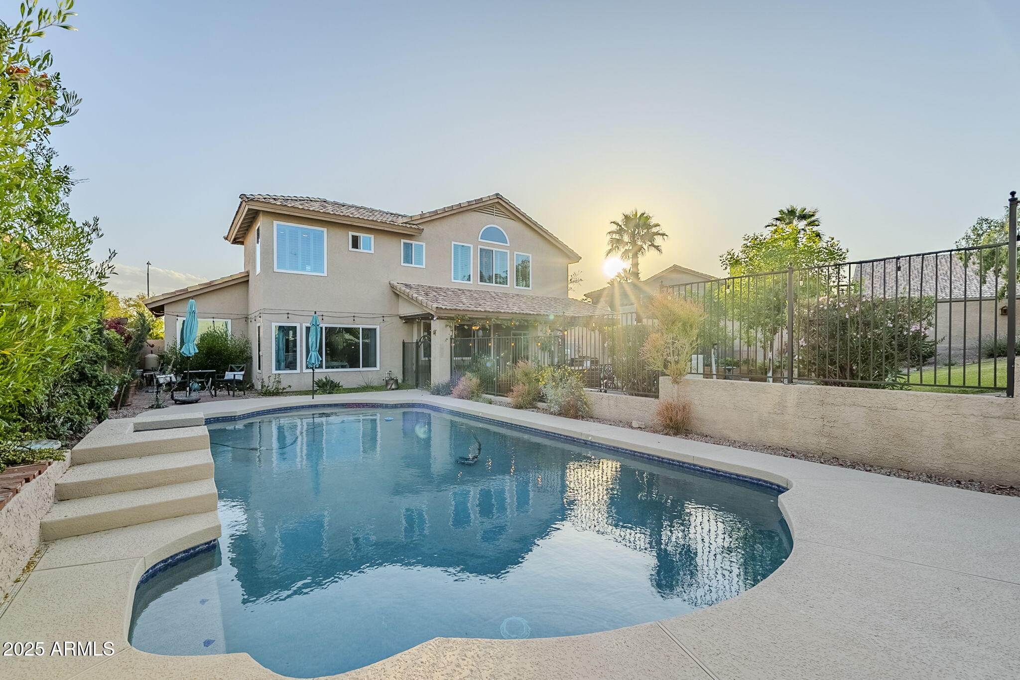 2468 E DRY CREEK Road