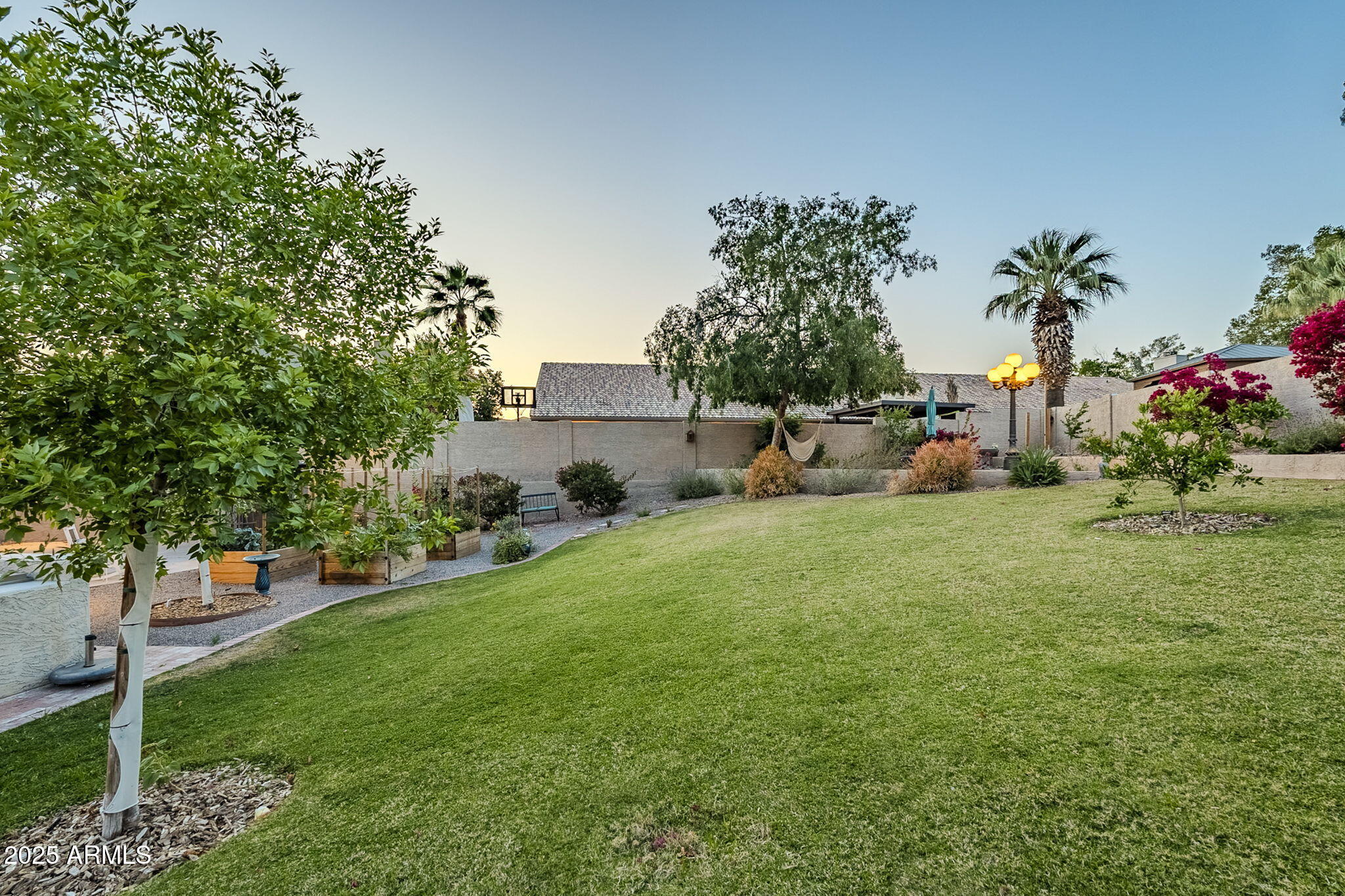 2468 E DRY CREEK Road