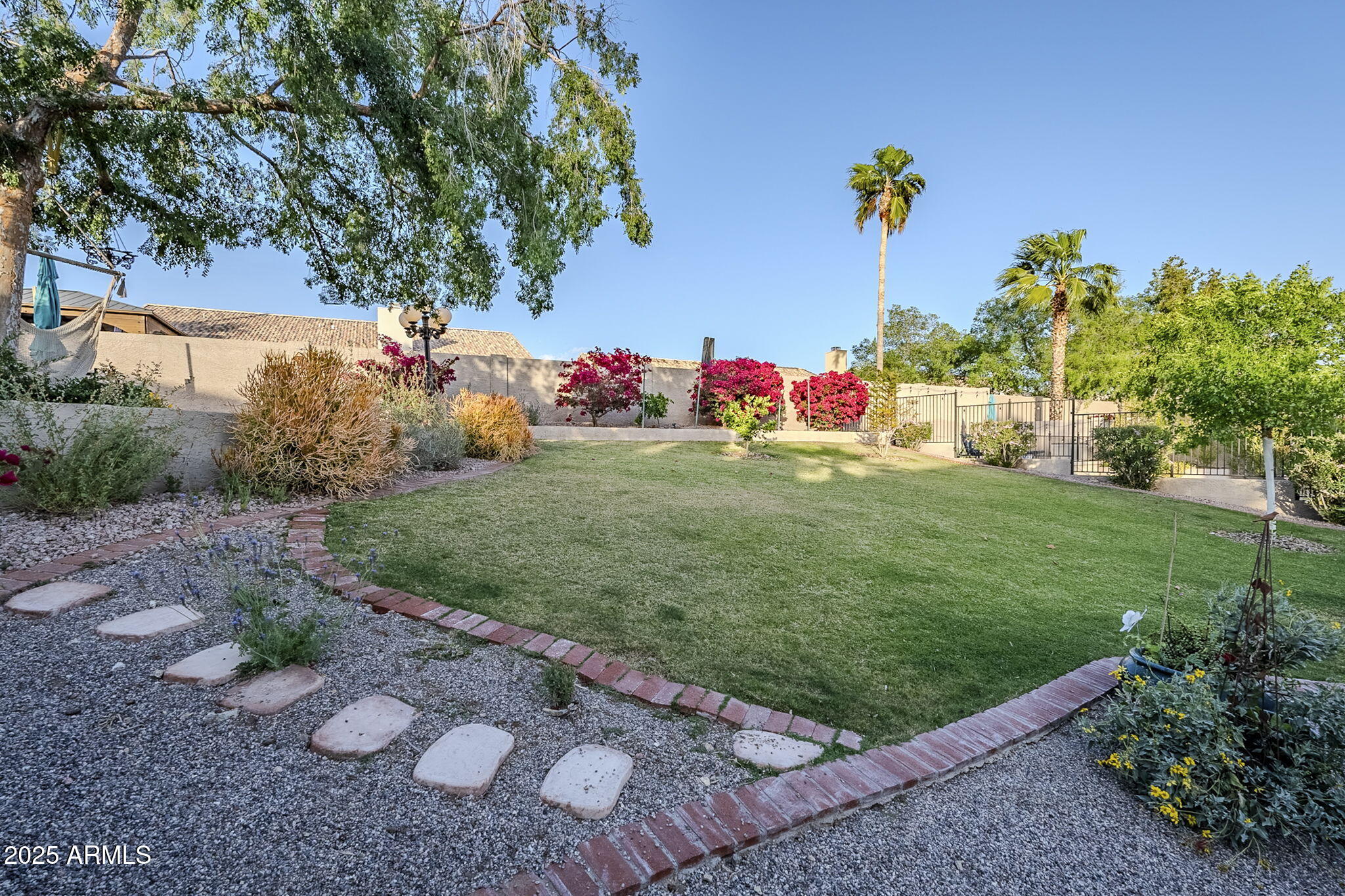 2468 E DRY CREEK Road