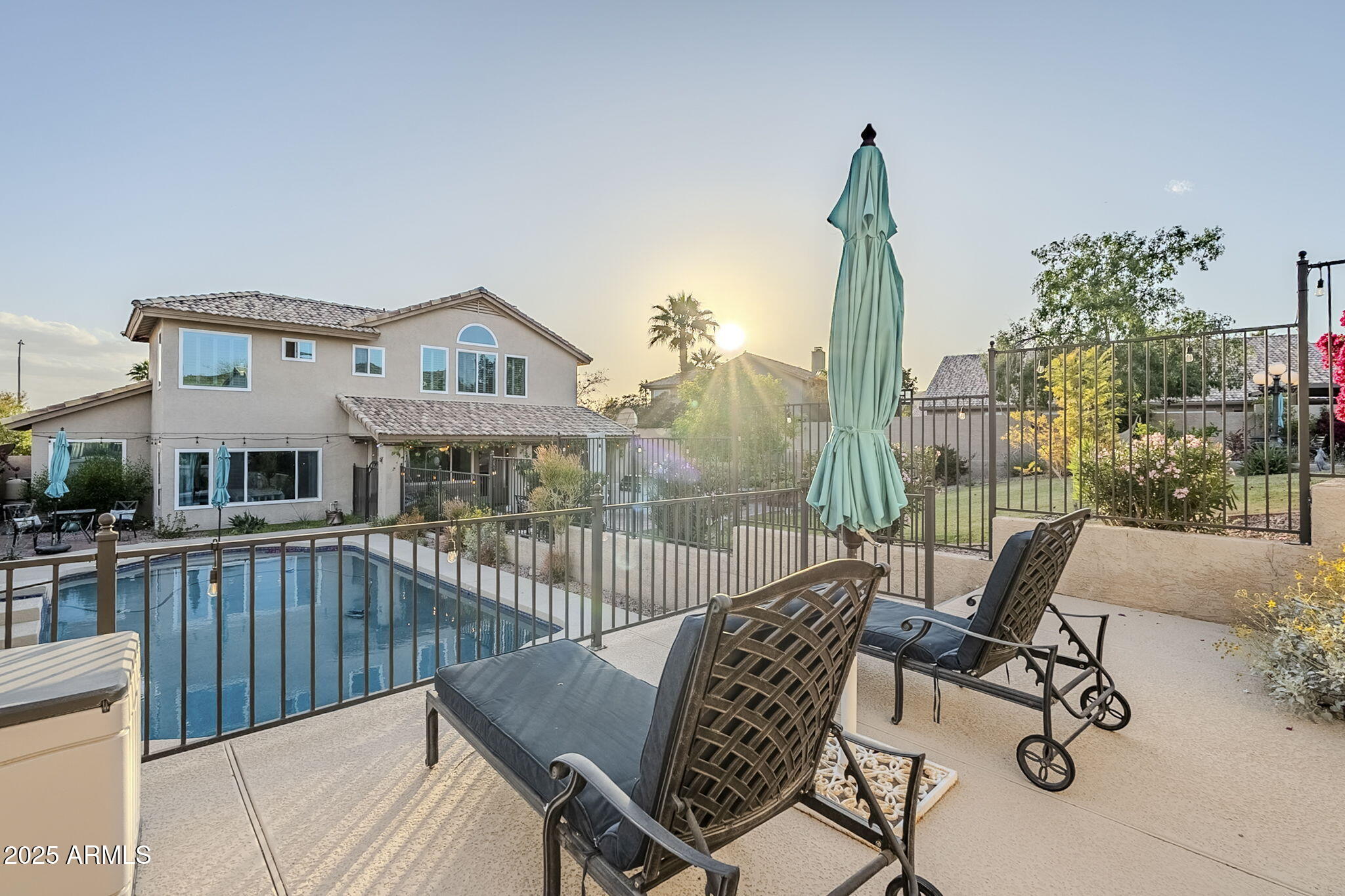 2468 E DRY CREEK Road