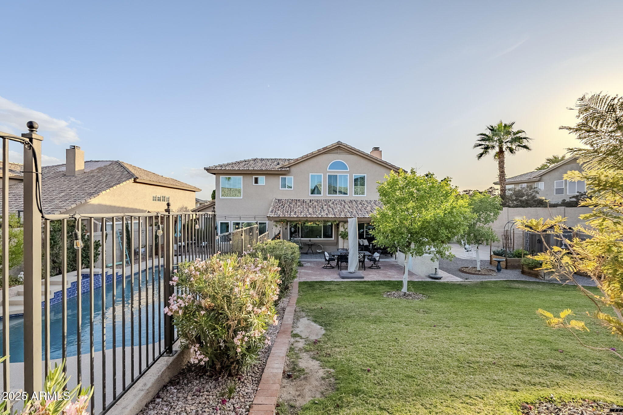 2468 E DRY CREEK Road