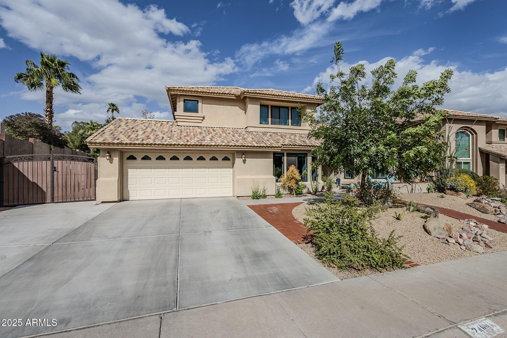 2468 E DRY CREEK Road