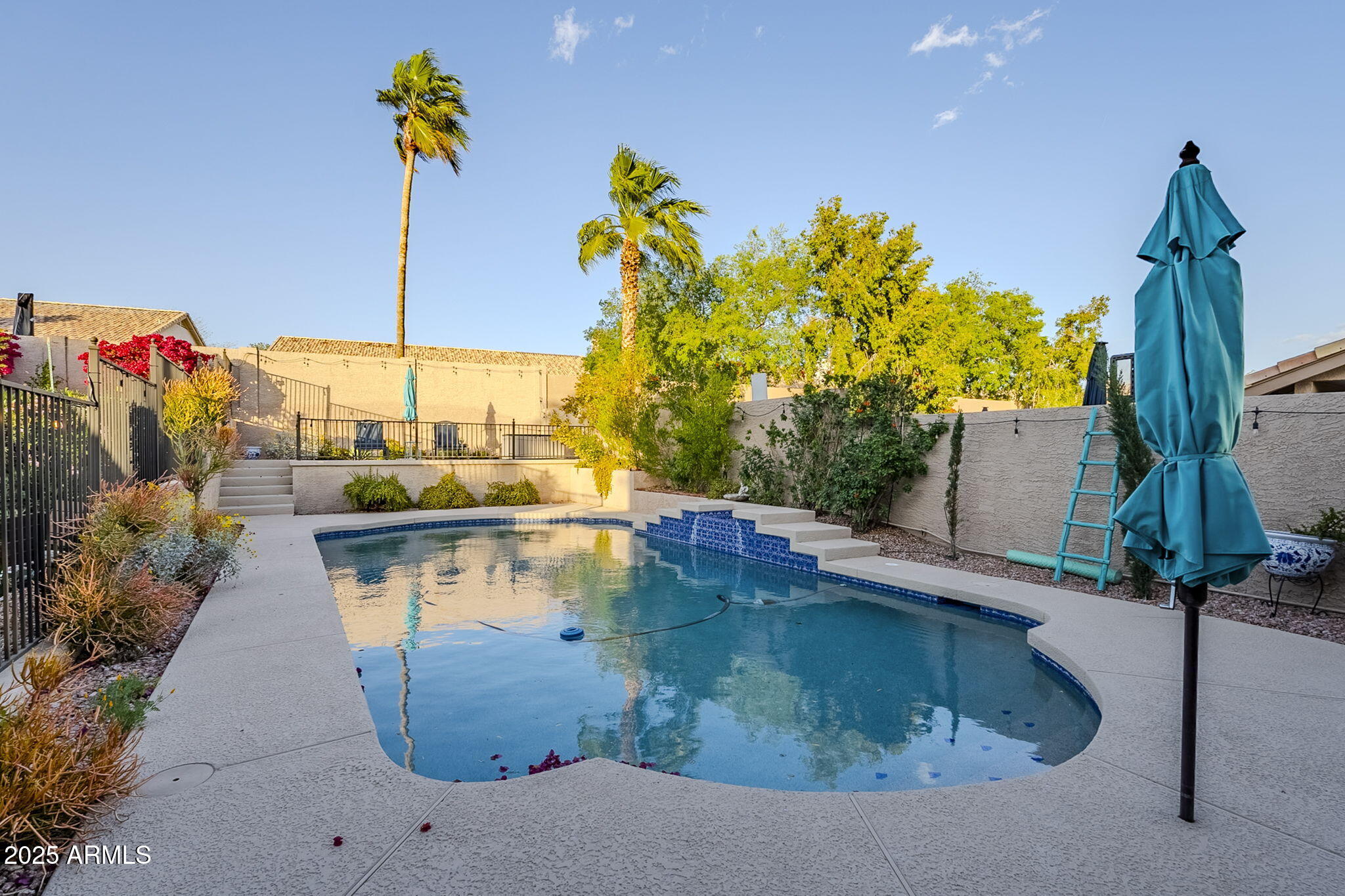 2468 E DRY CREEK Road