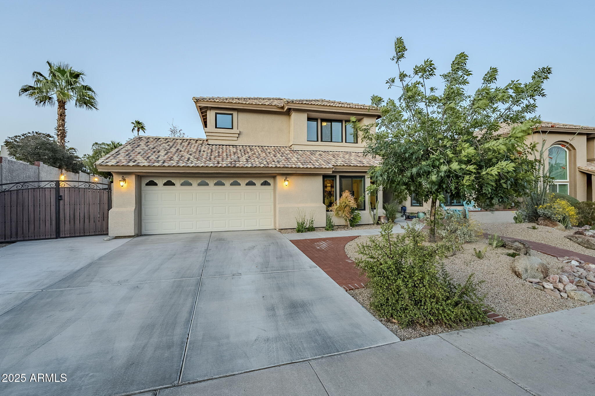 2468 E DRY CREEK Road