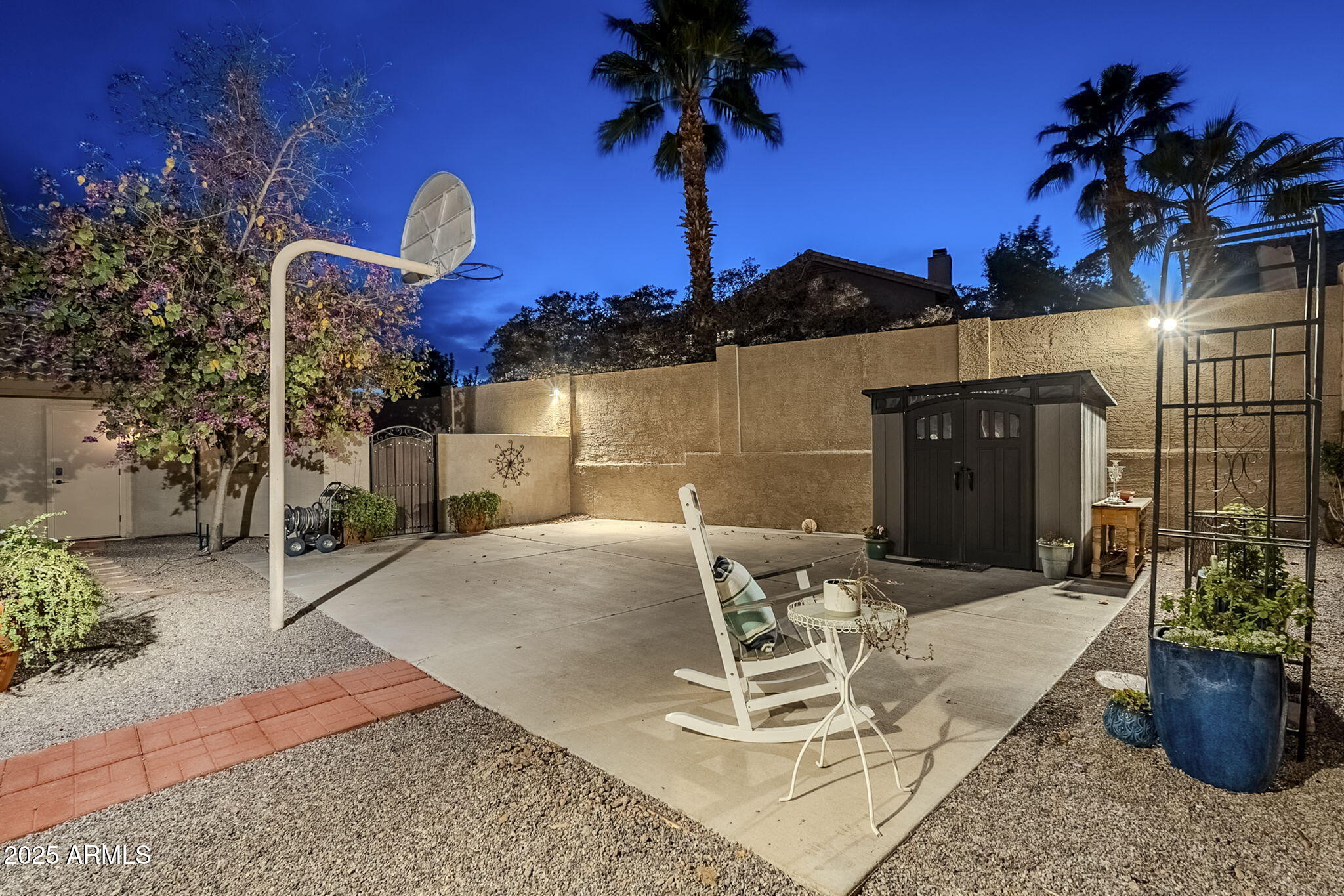 2468 E DRY CREEK Road