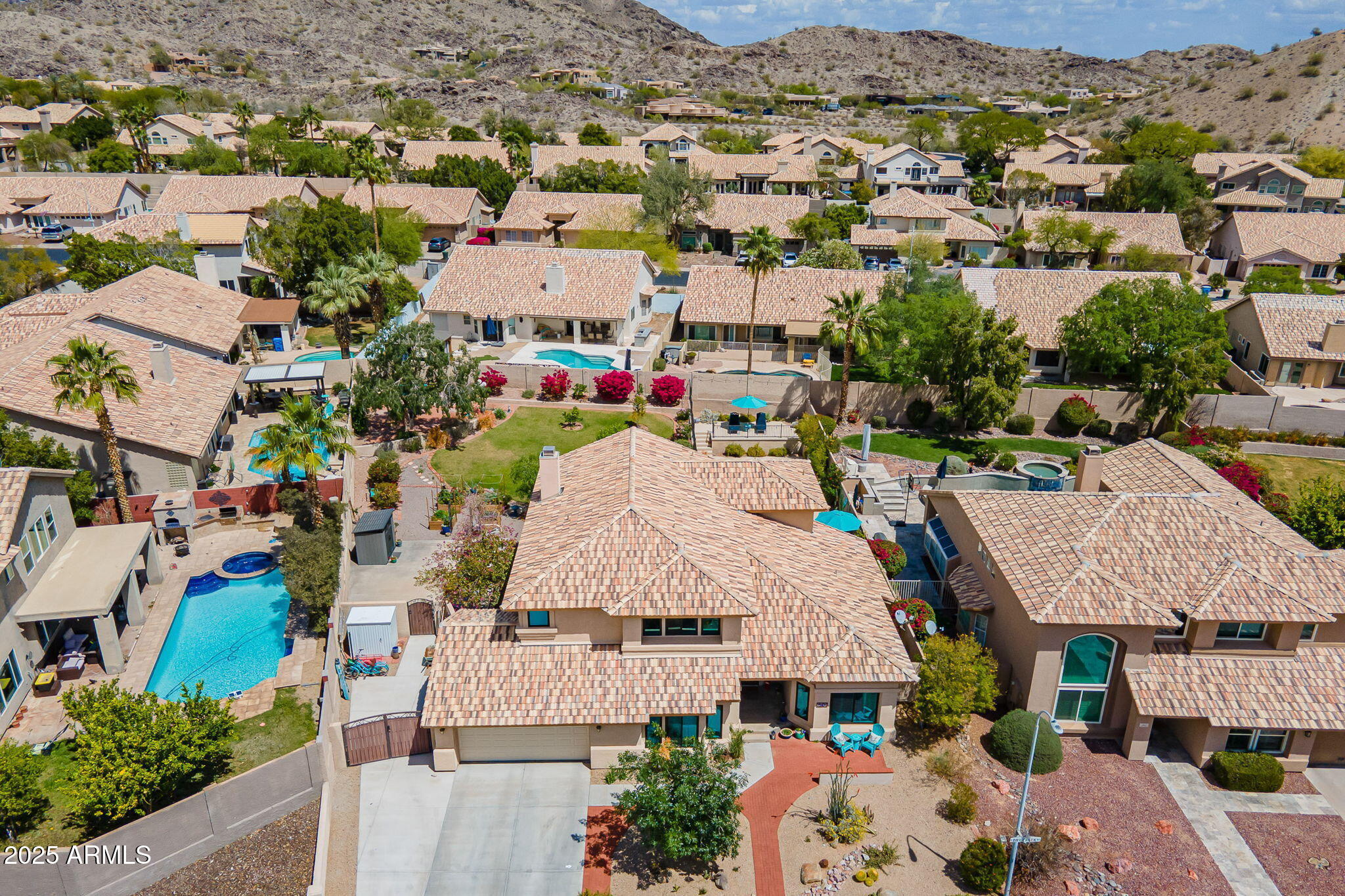 2468 E DRY CREEK Road