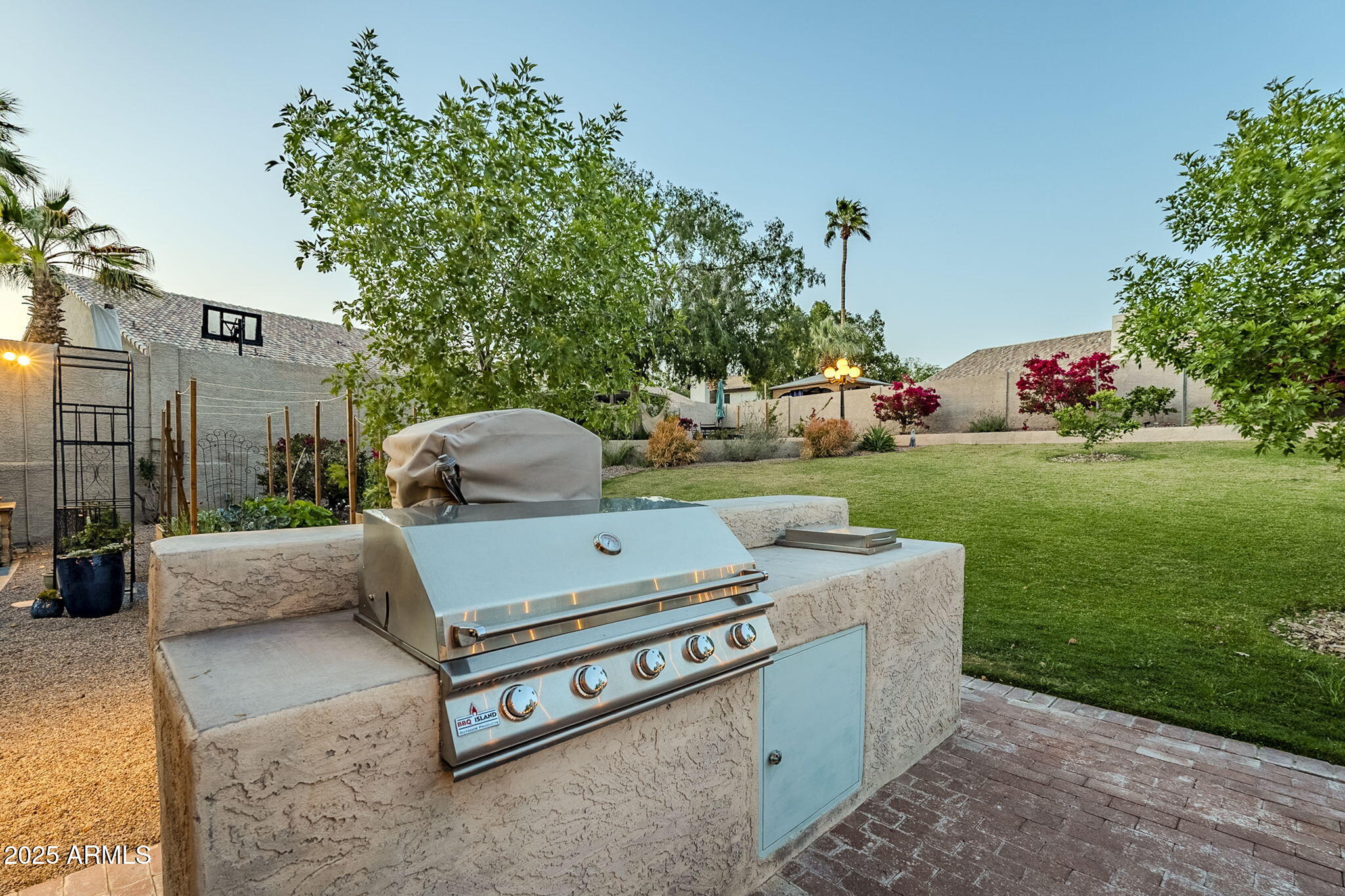 2468 E DRY CREEK Road