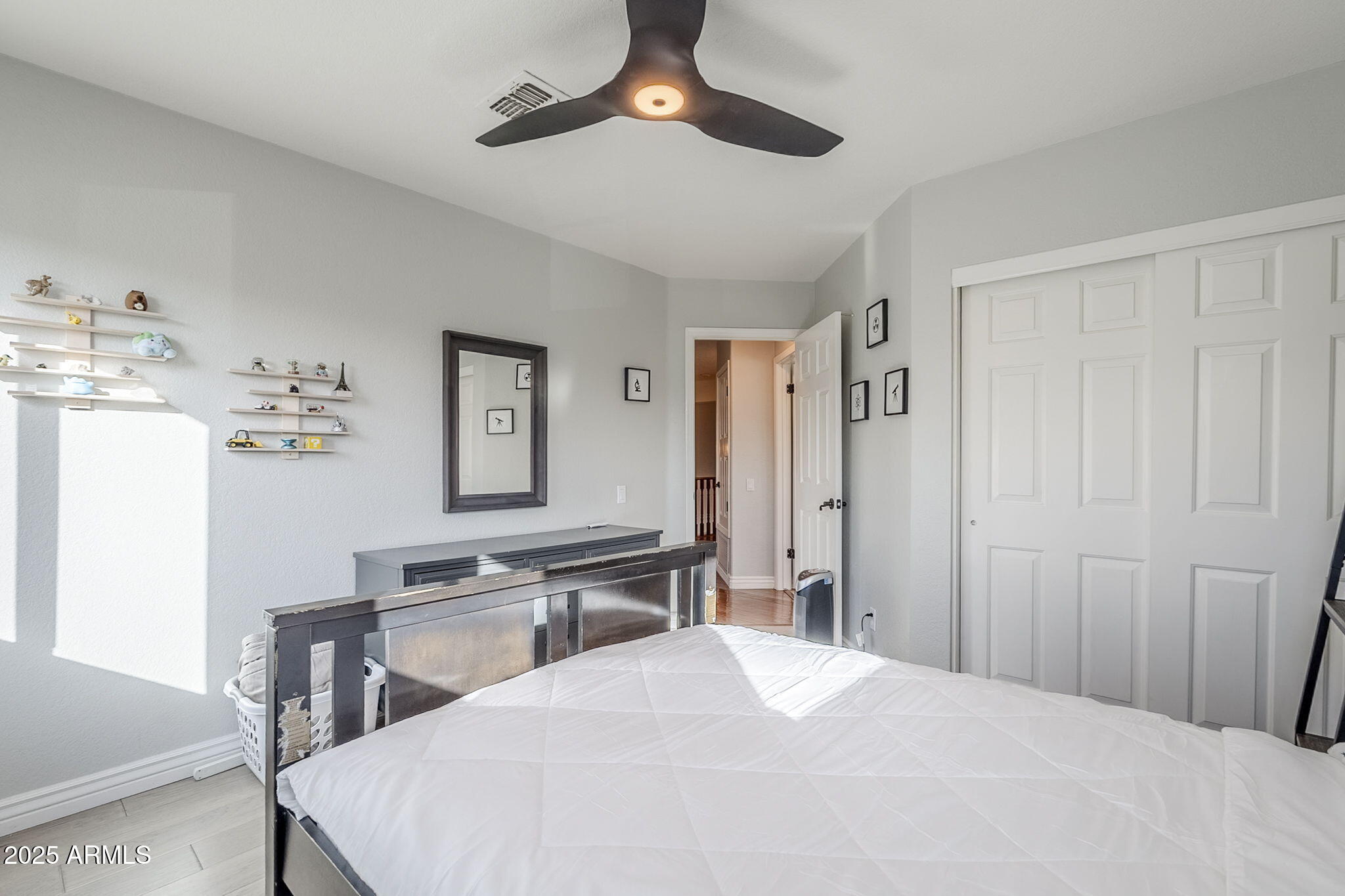 2468 E DRY CREEK Road
