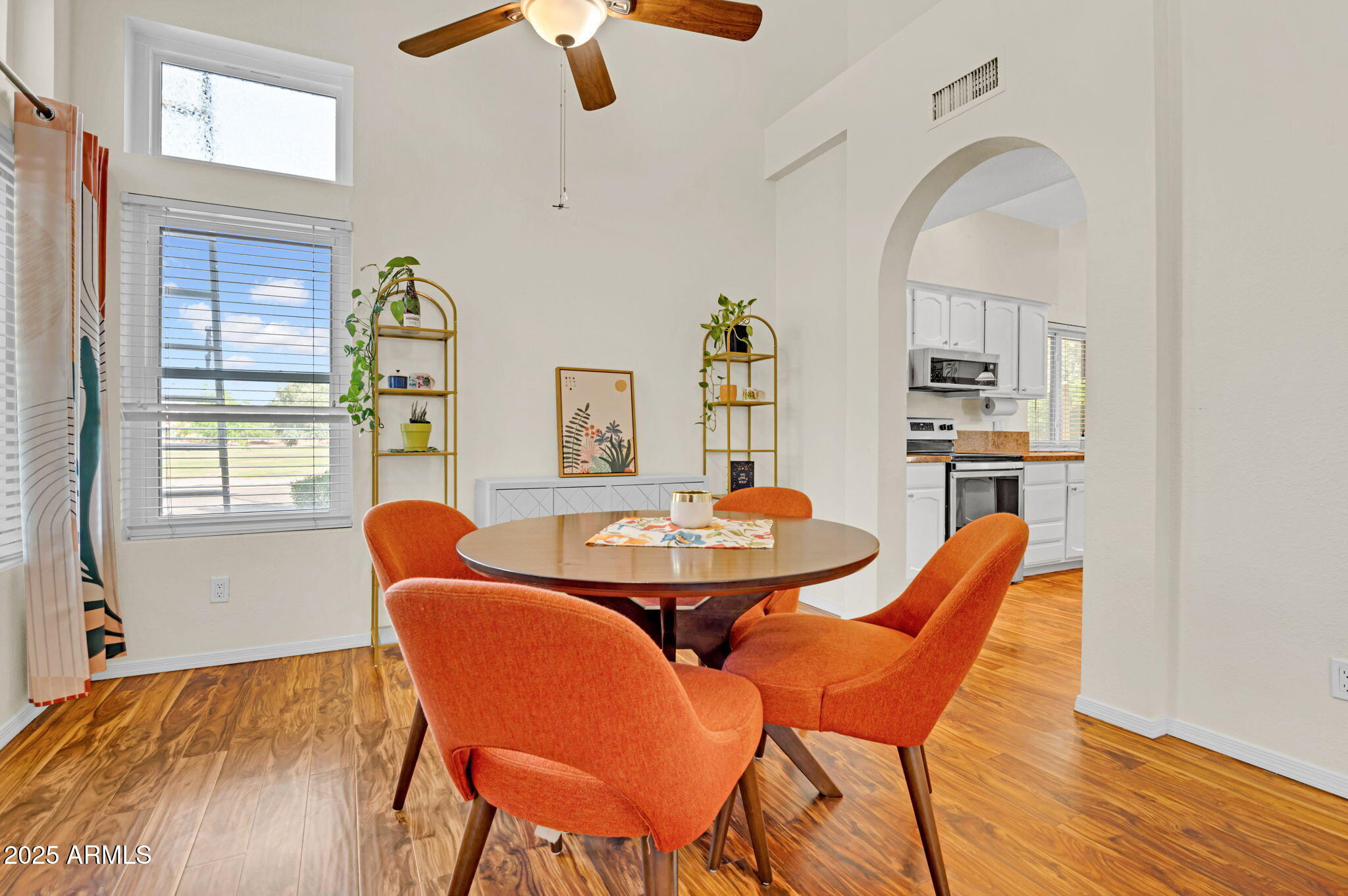 155 W KNOX Road