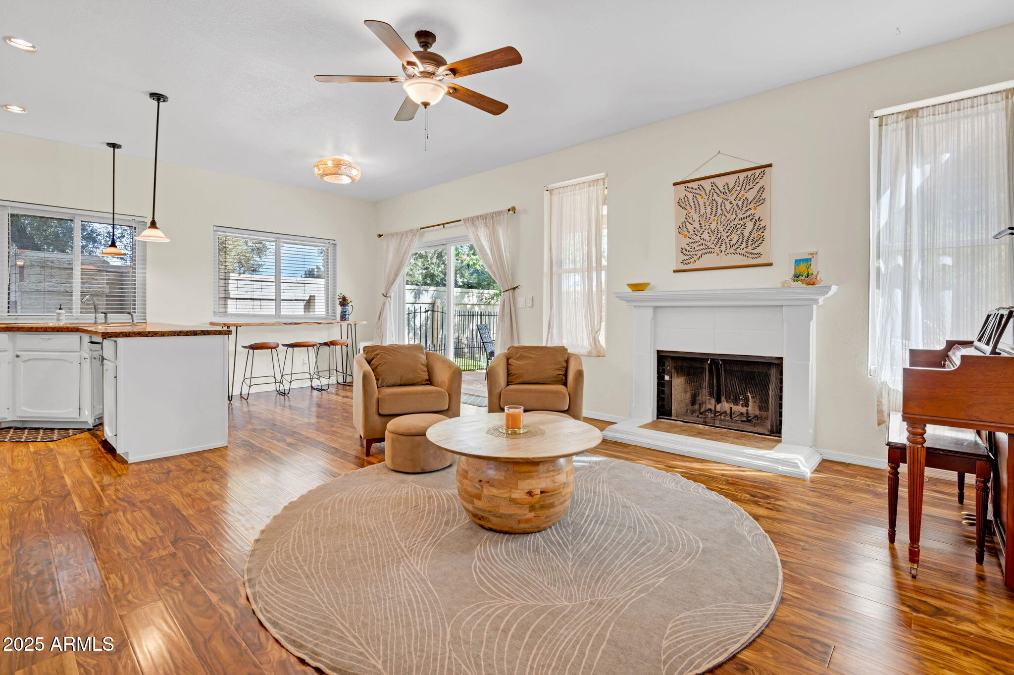 155 W KNOX Road