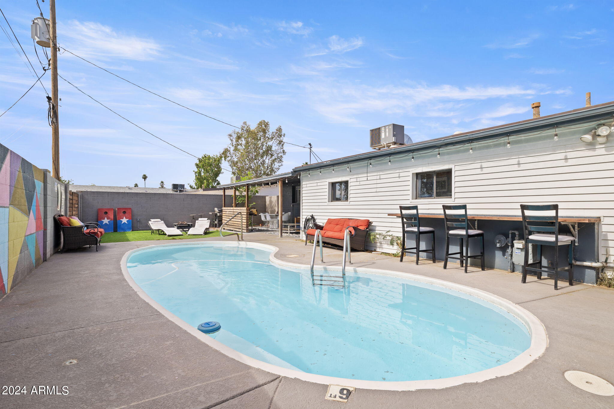 1715 S HARDY Drive