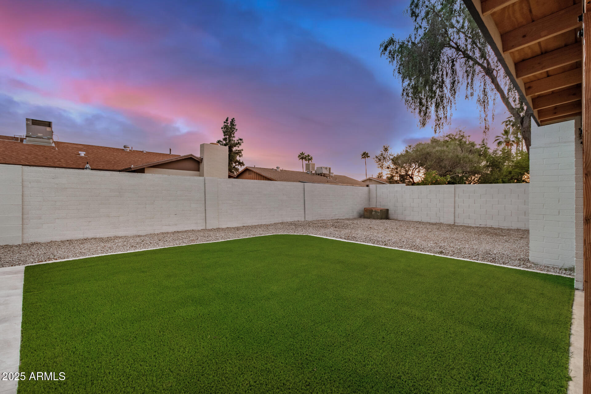 2905 W CAMPO BELLO Drive