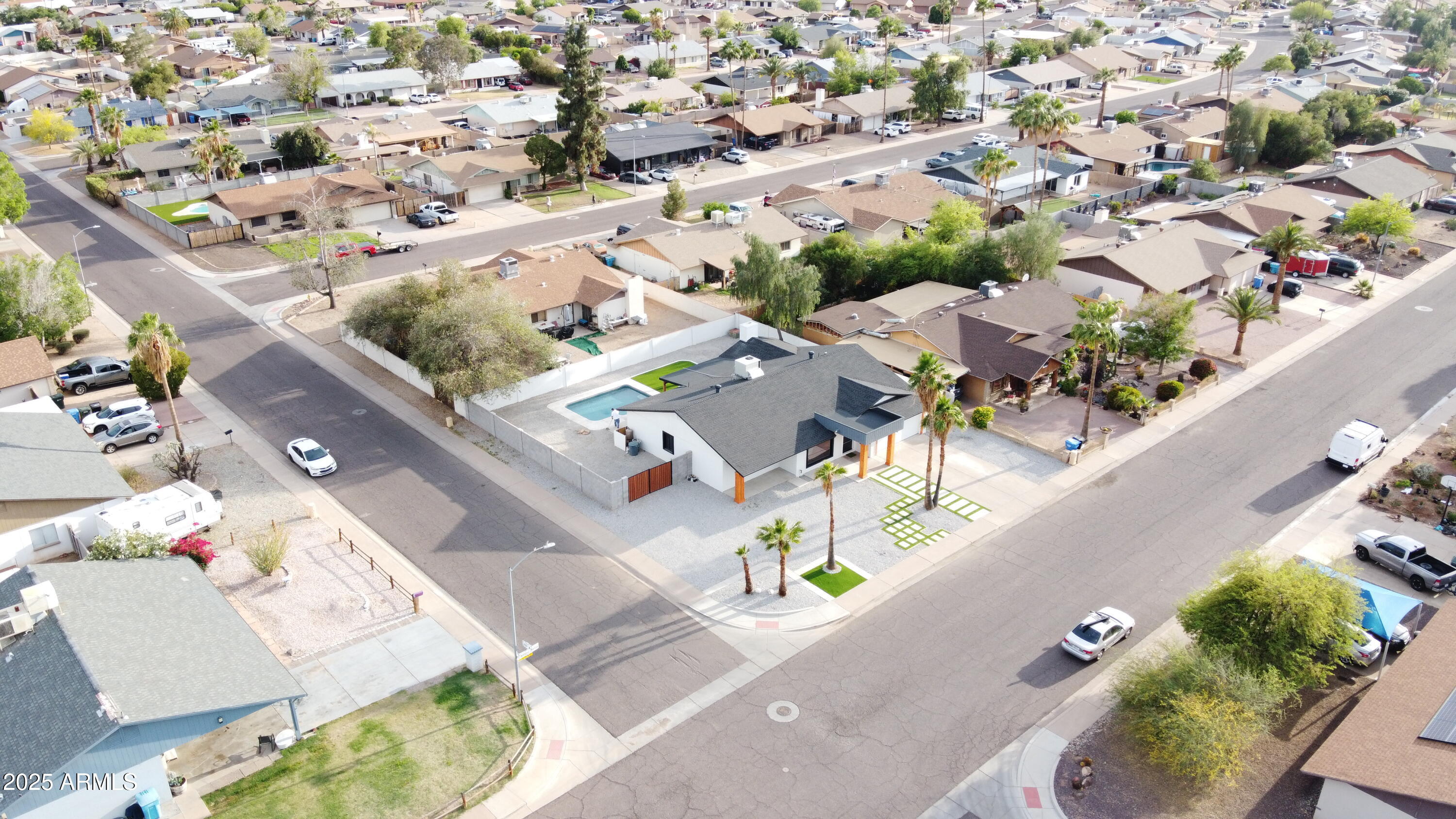 2905 W CAMPO BELLO Drive