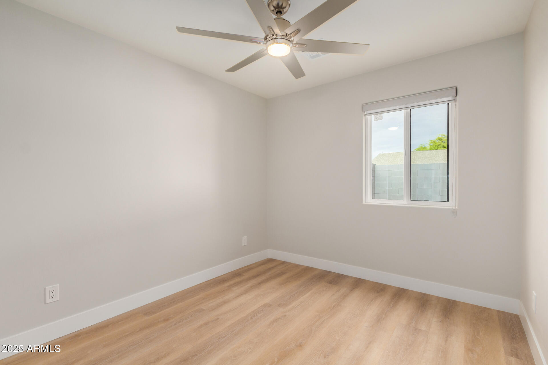 2905 W CAMPO BELLO Drive