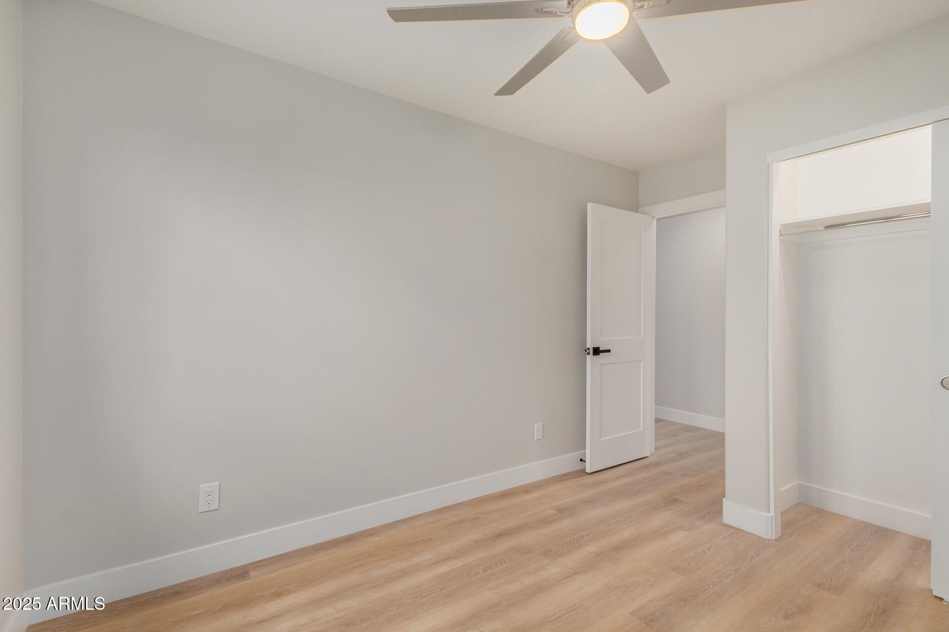 2905 W CAMPO BELLO Drive