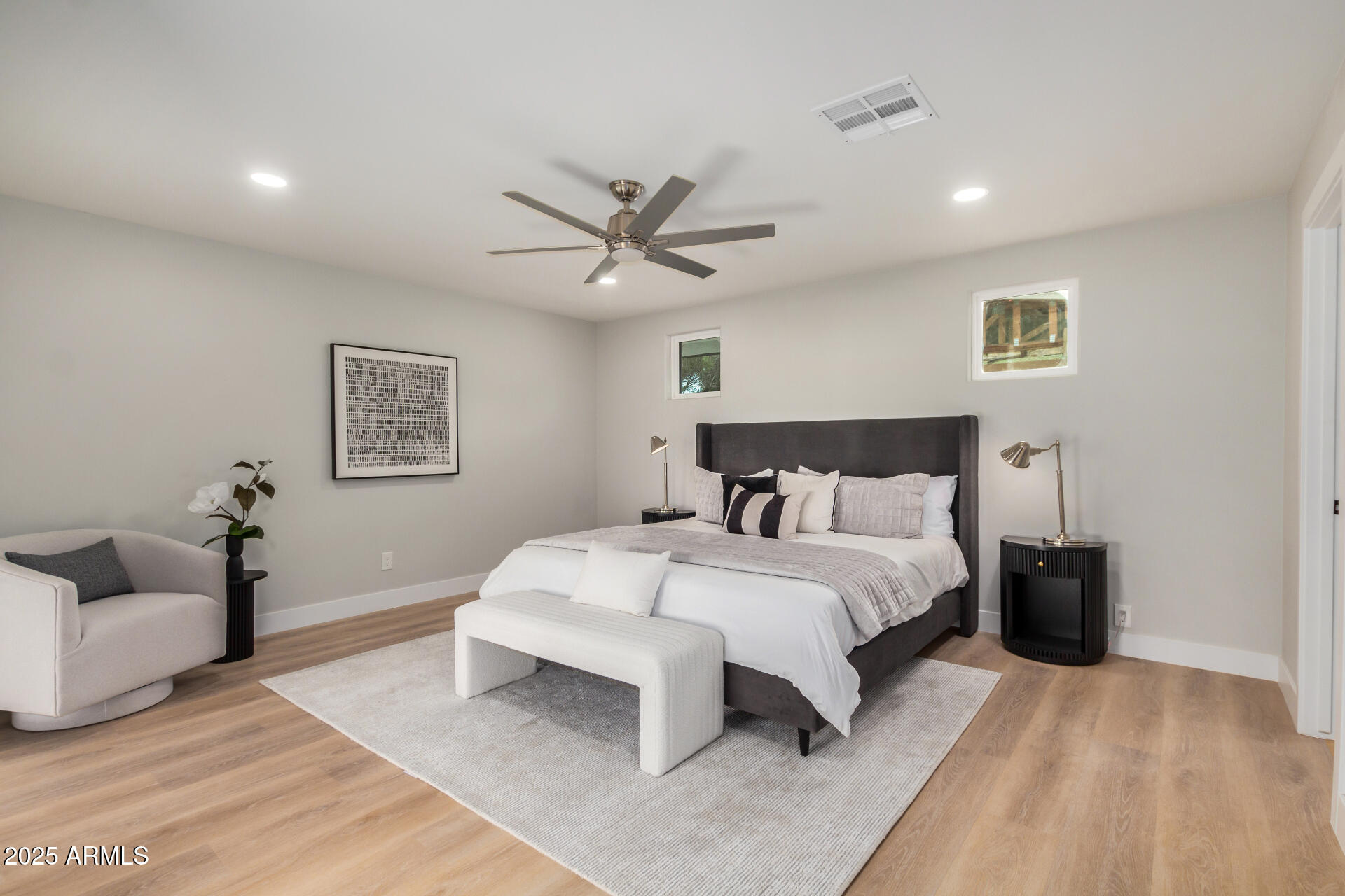 2905 W CAMPO BELLO Drive