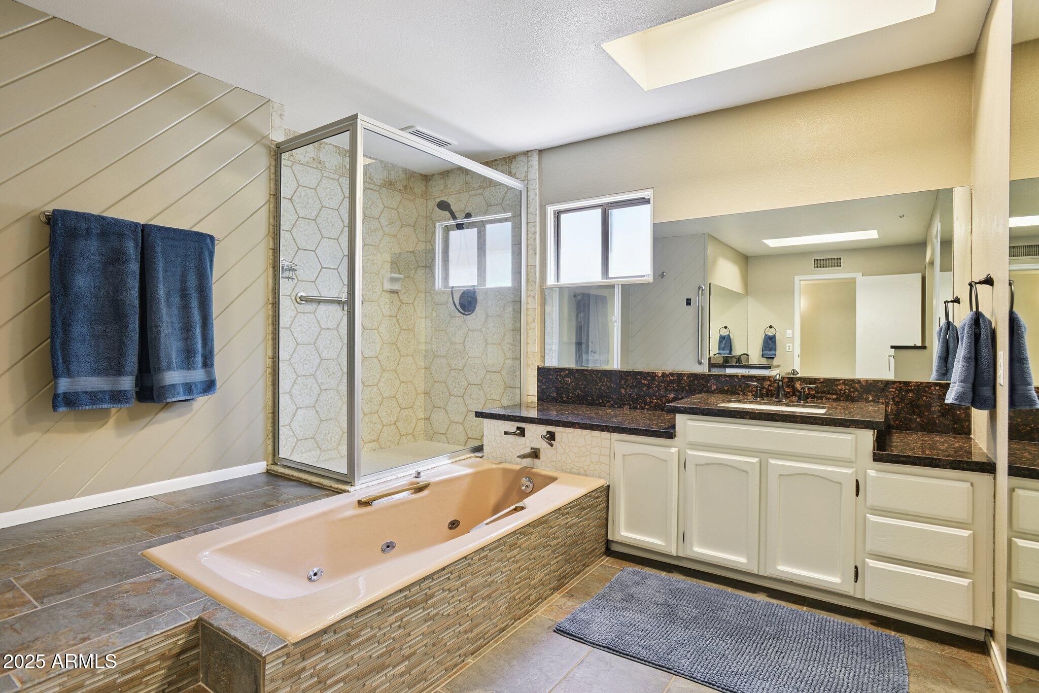 25 E BUTLER Drive