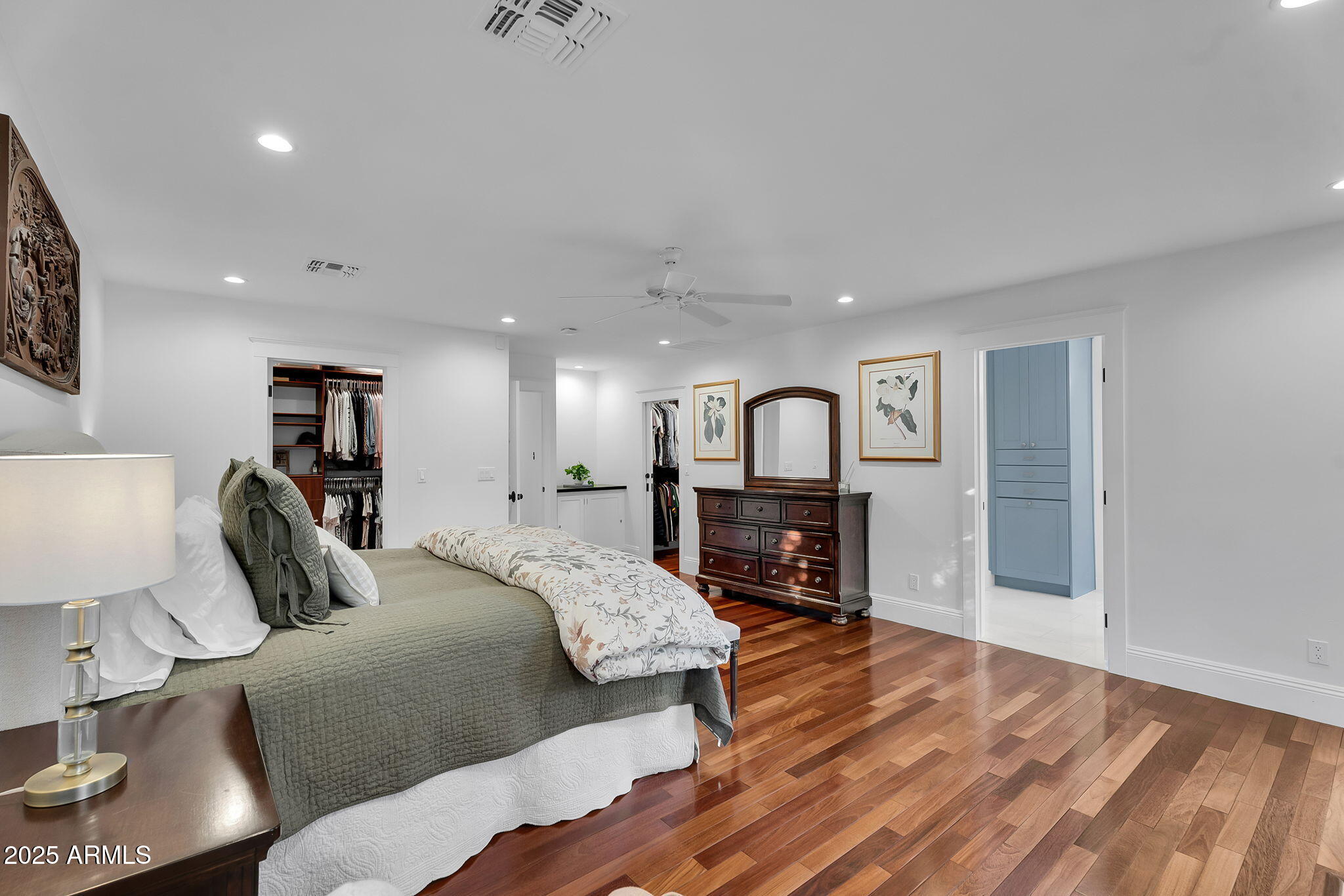 229 W BERRIDGE Lane