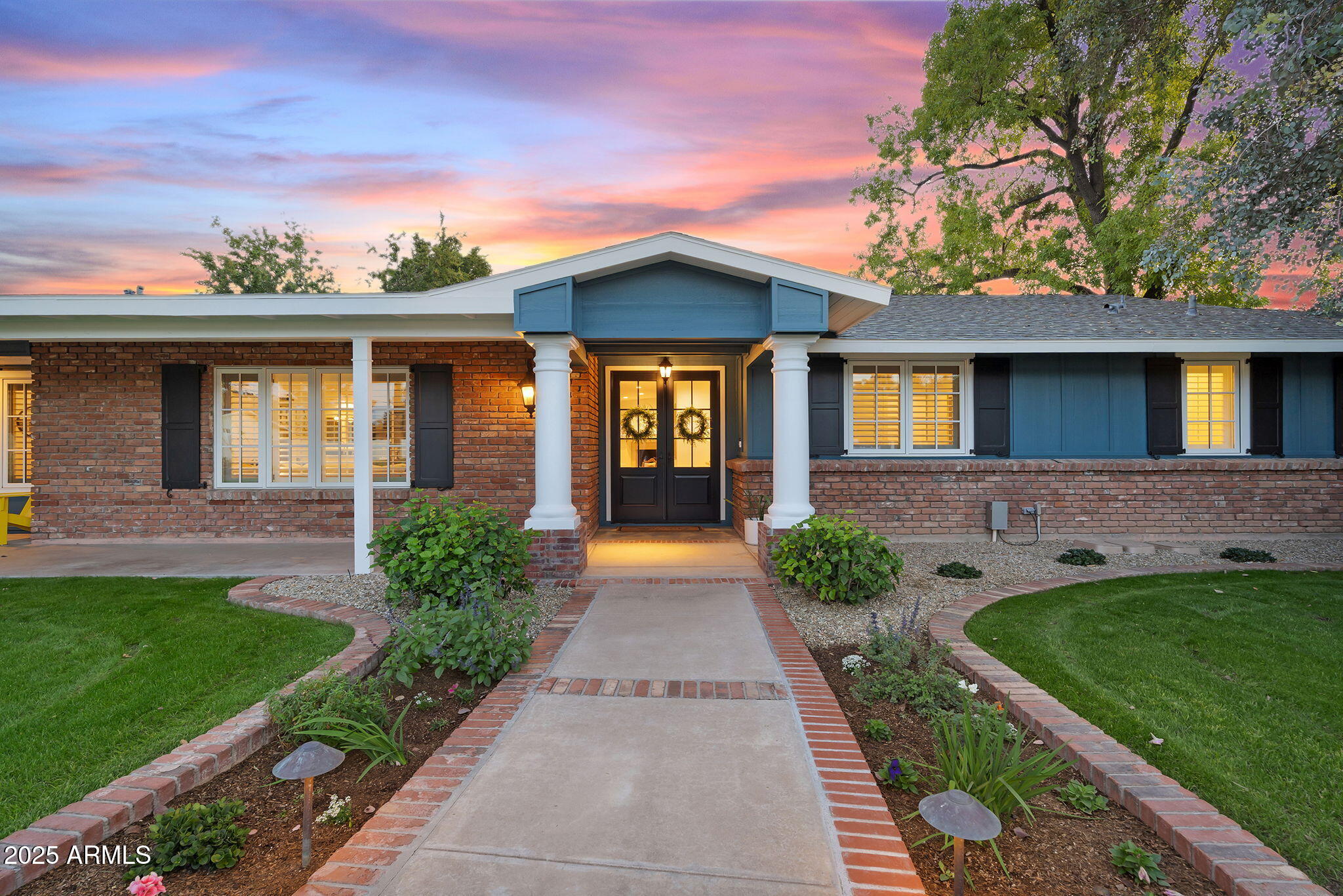 229 W BERRIDGE Lane