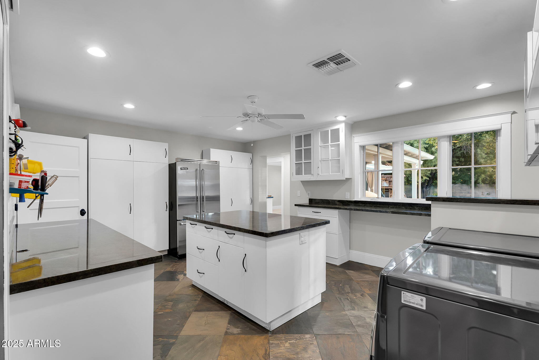 229 W BERRIDGE Lane