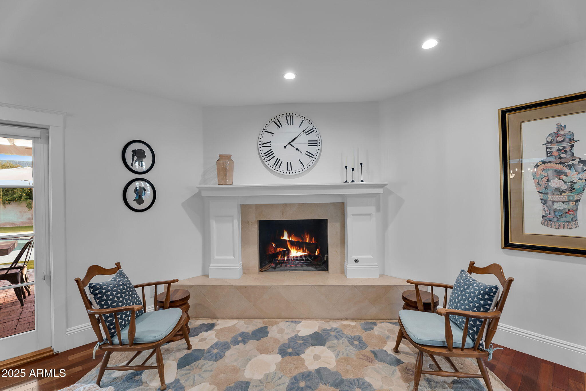 229 W BERRIDGE Lane