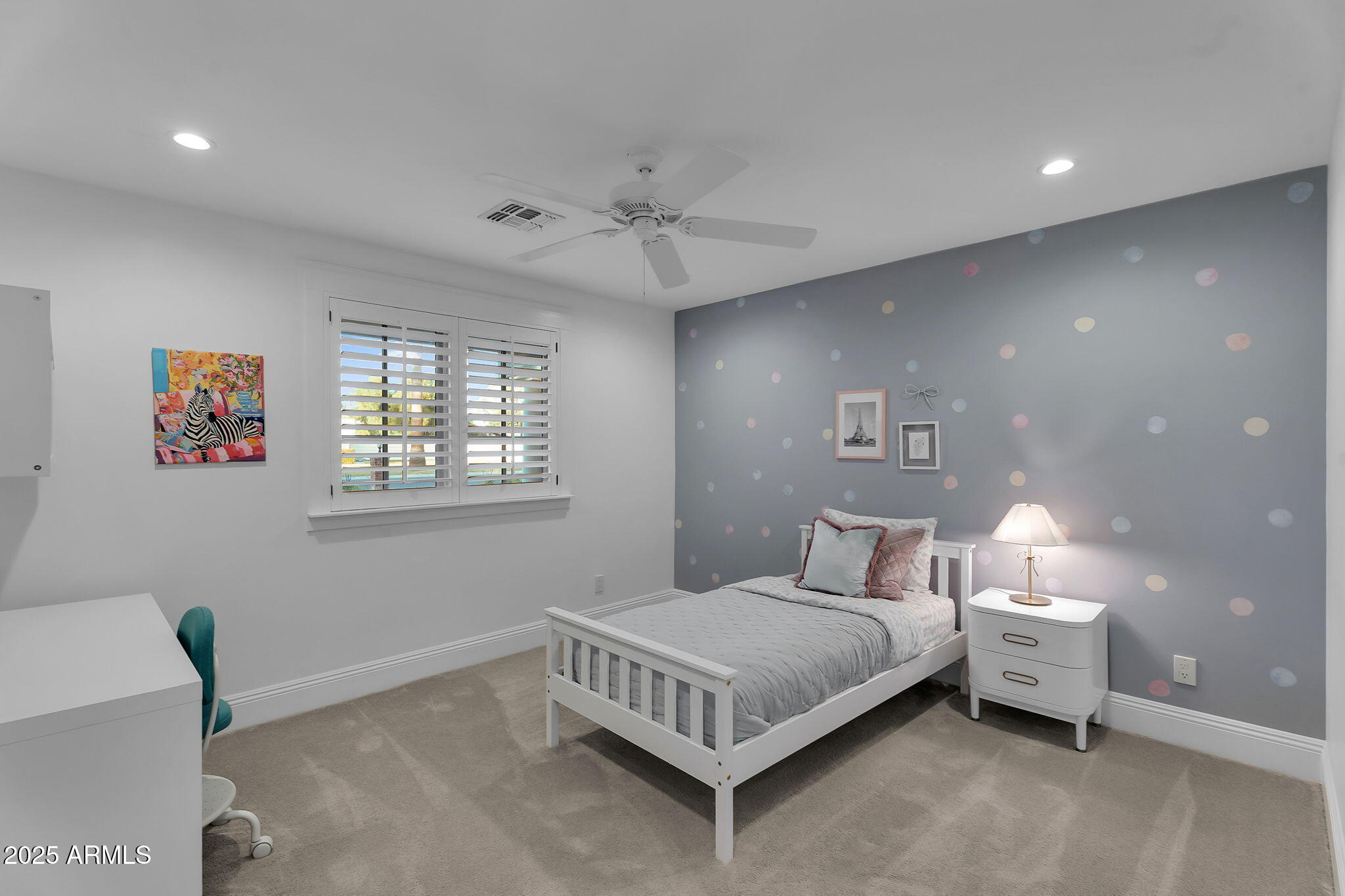 229 W BERRIDGE Lane