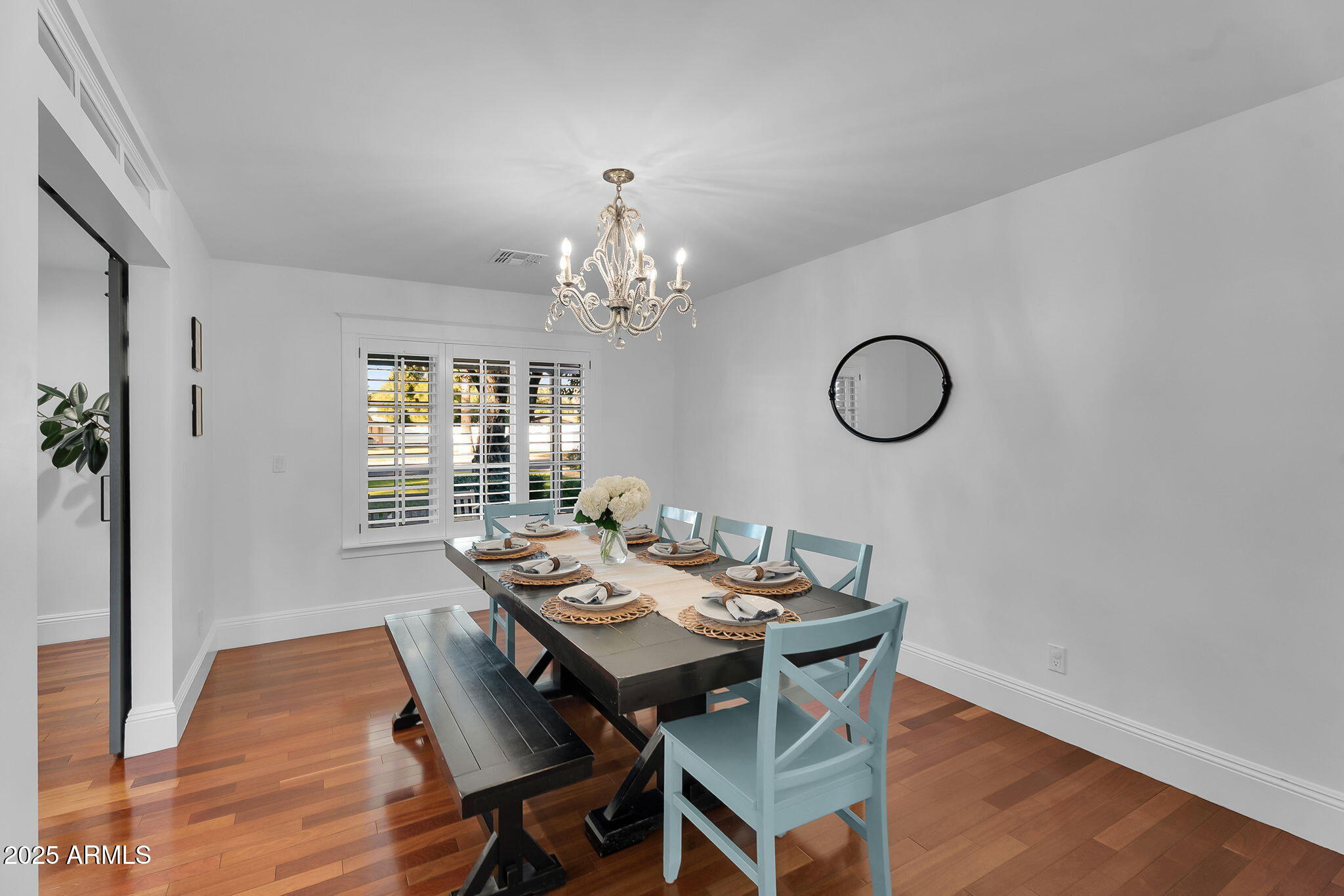229 W BERRIDGE Lane