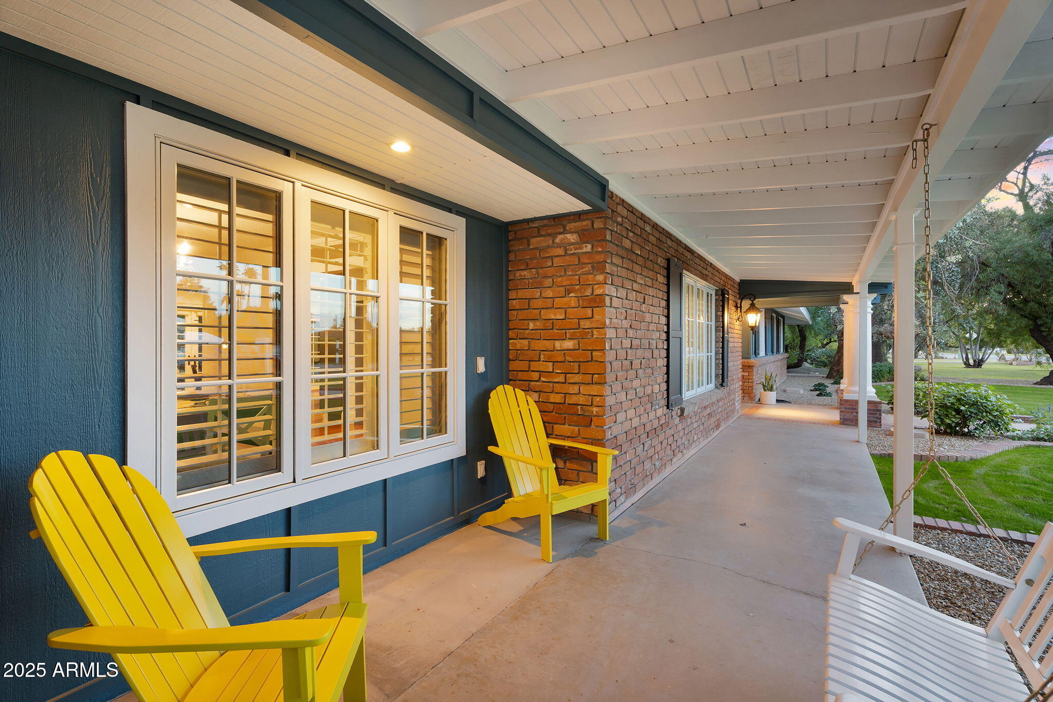 229 W BERRIDGE Lane