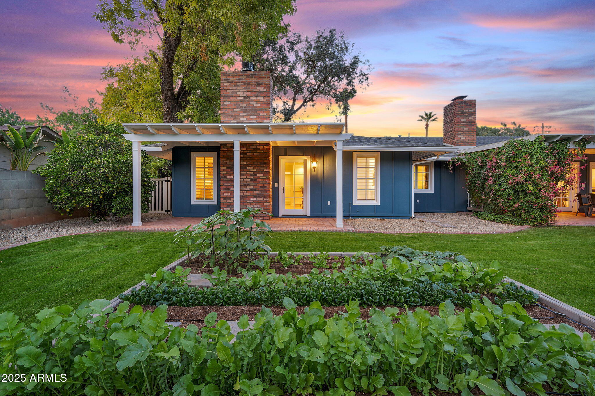 229 W BERRIDGE Lane