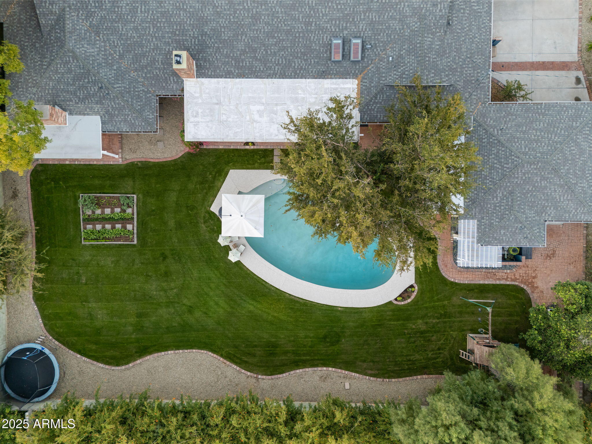 229 W BERRIDGE Lane