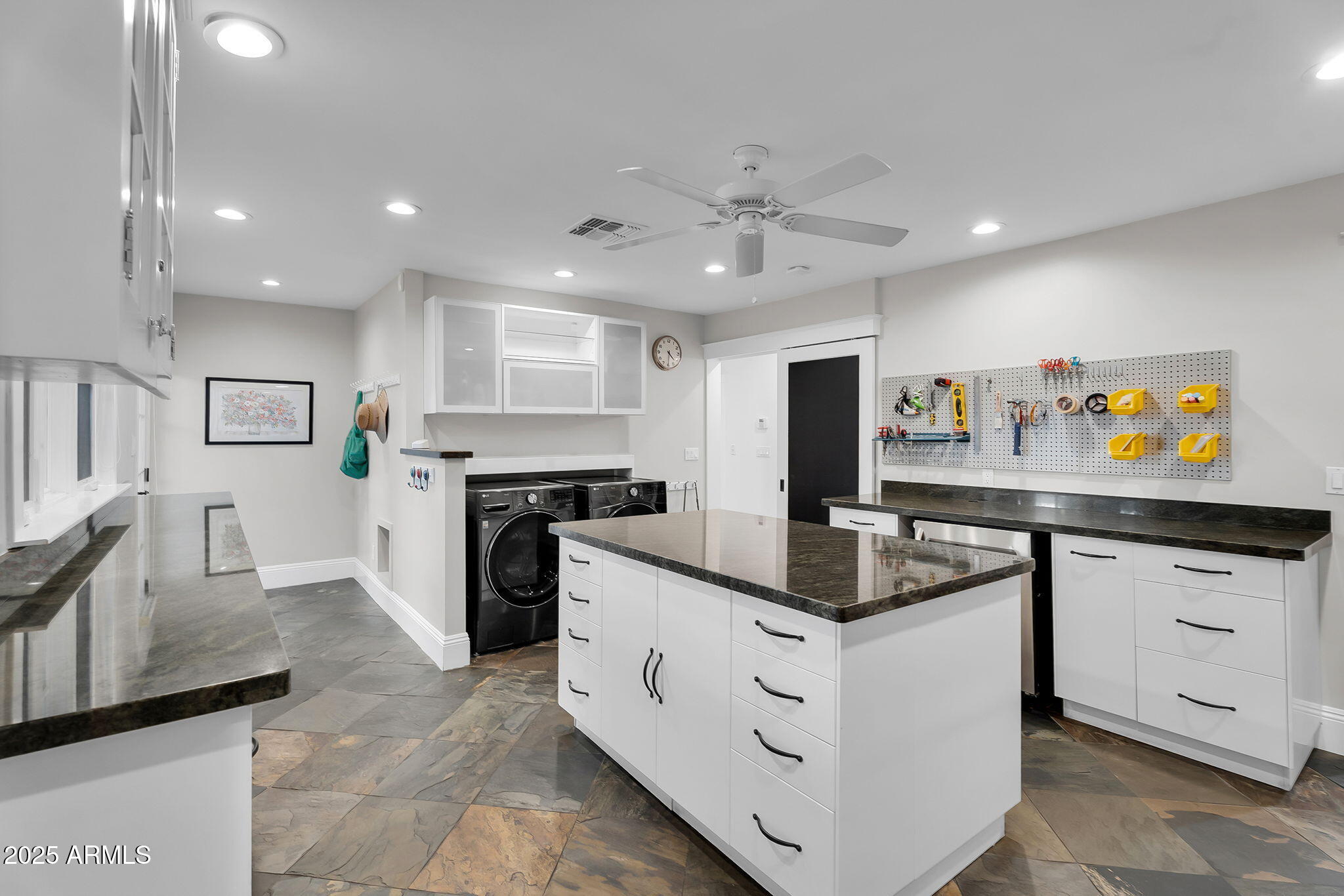 229 W BERRIDGE Lane