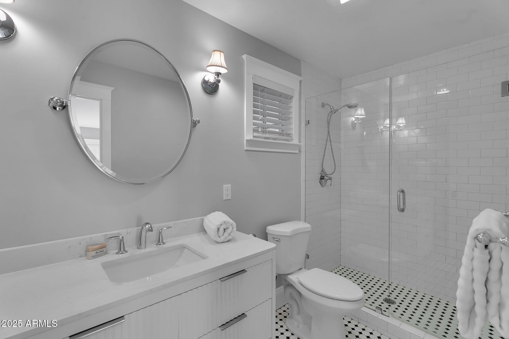 229 W BERRIDGE Lane