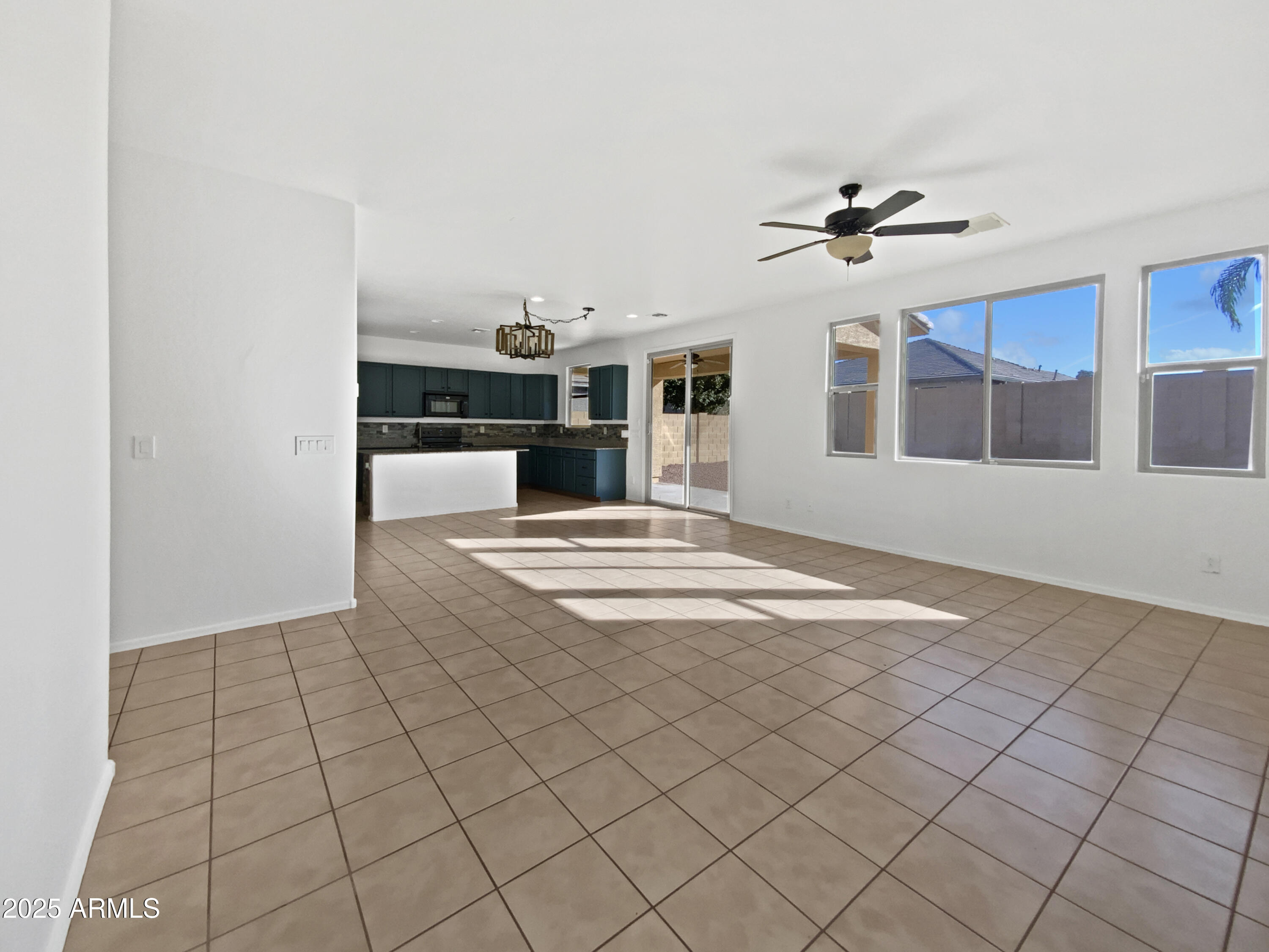 2091 W GARLAND Drive