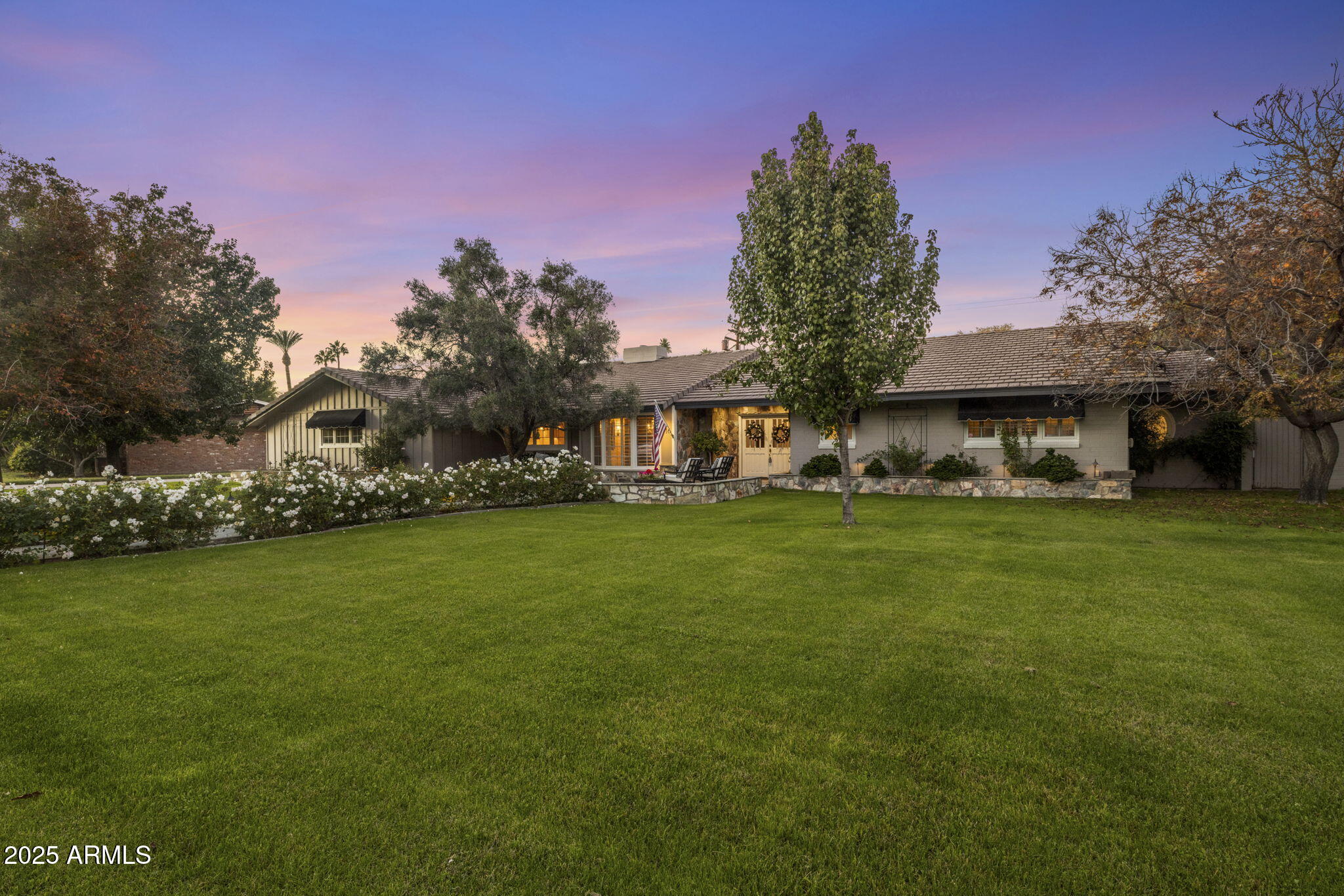 516 W LAWRENCE Road