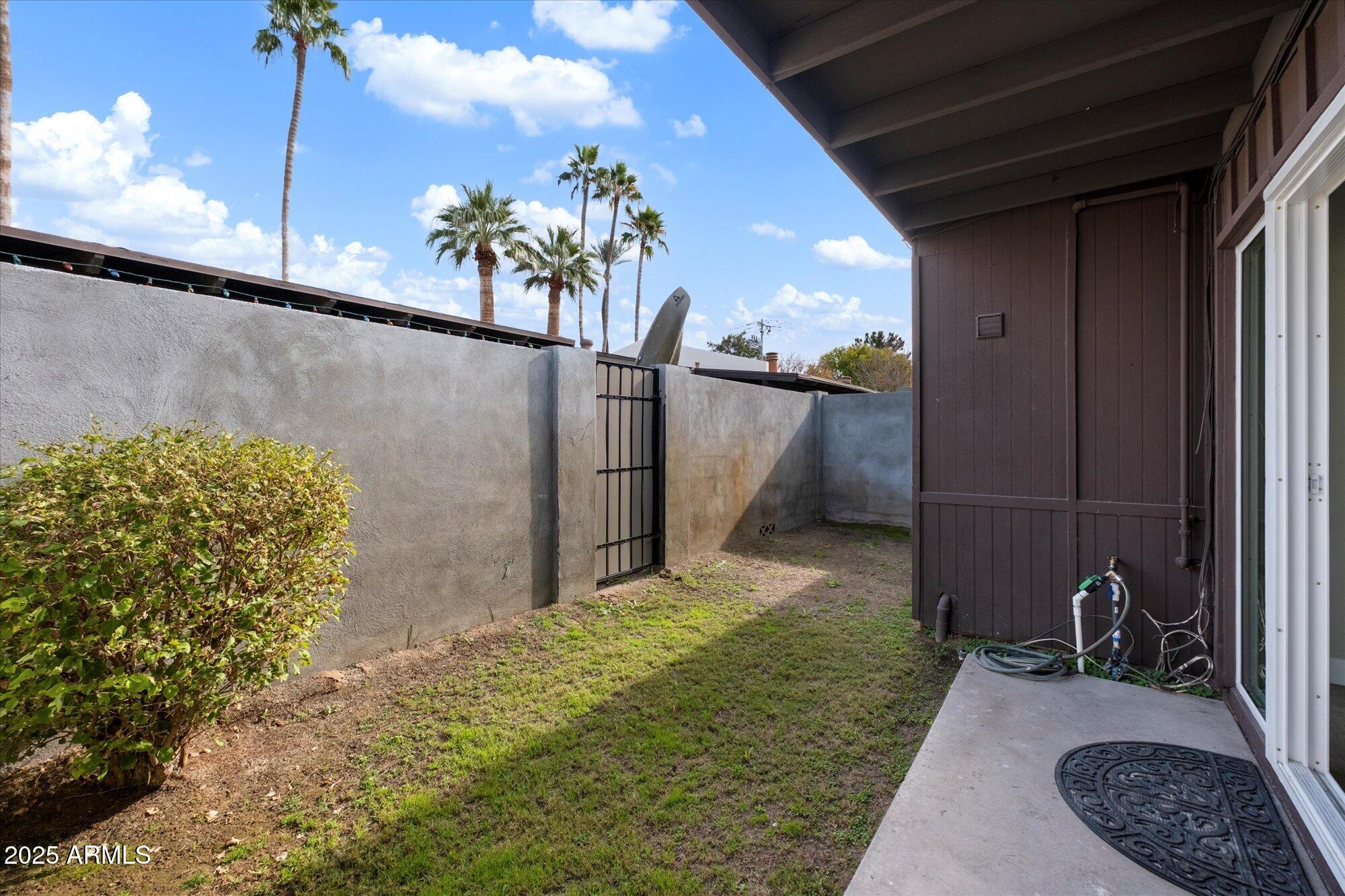 1450 E BETHANY HOME Road 8