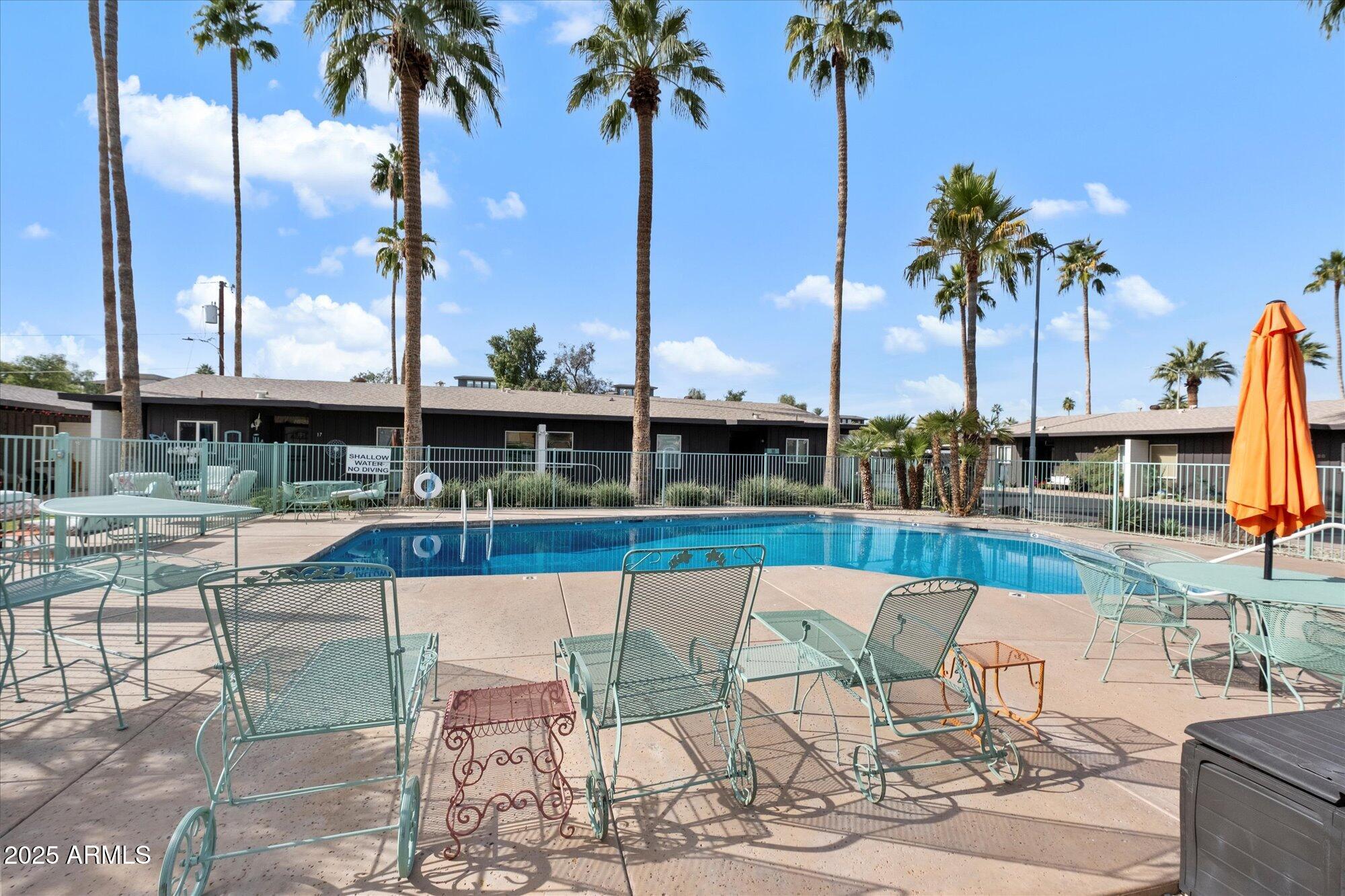 1450 E BETHANY HOME Road 8