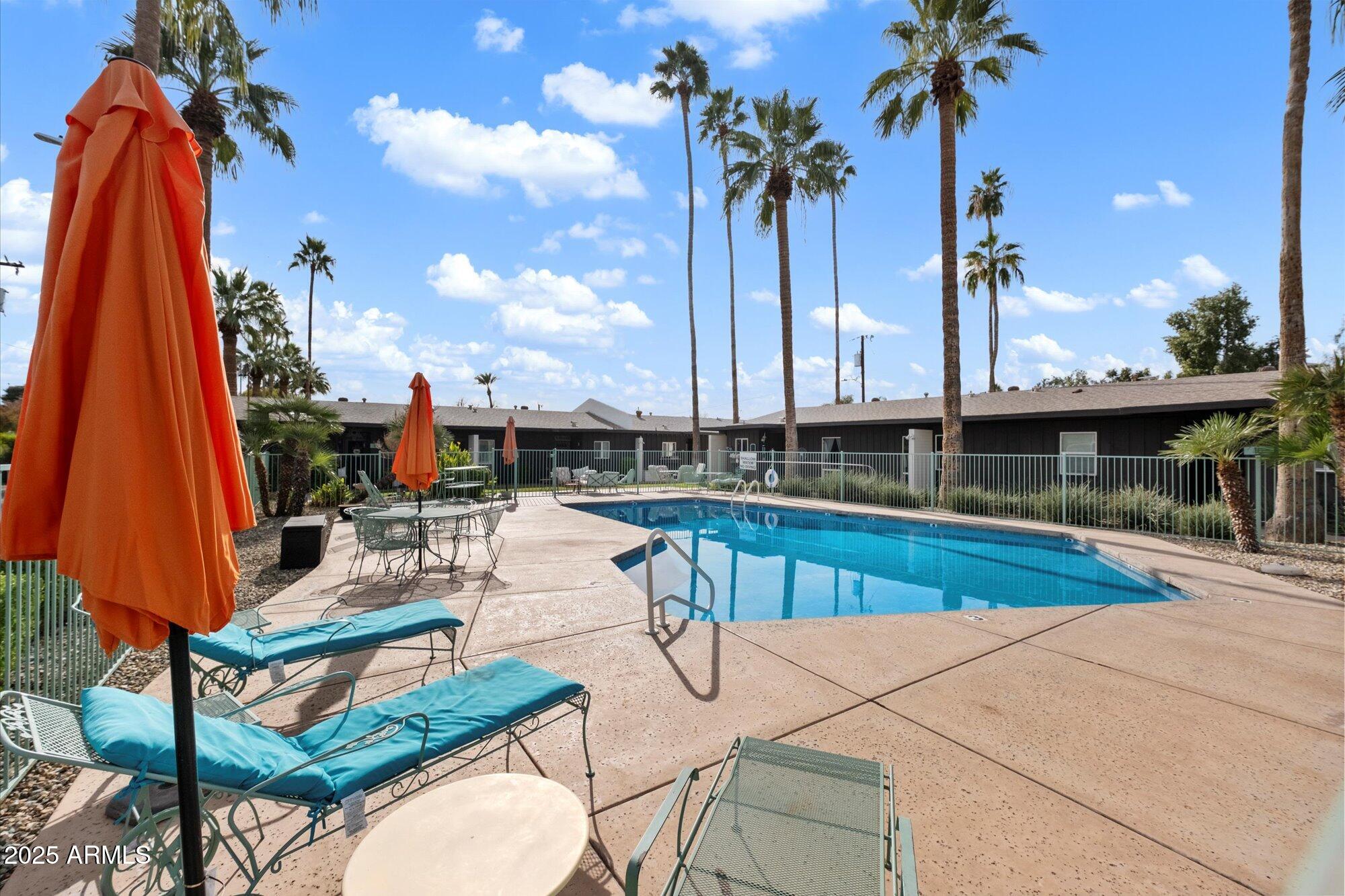 1450 E BETHANY HOME Road 8