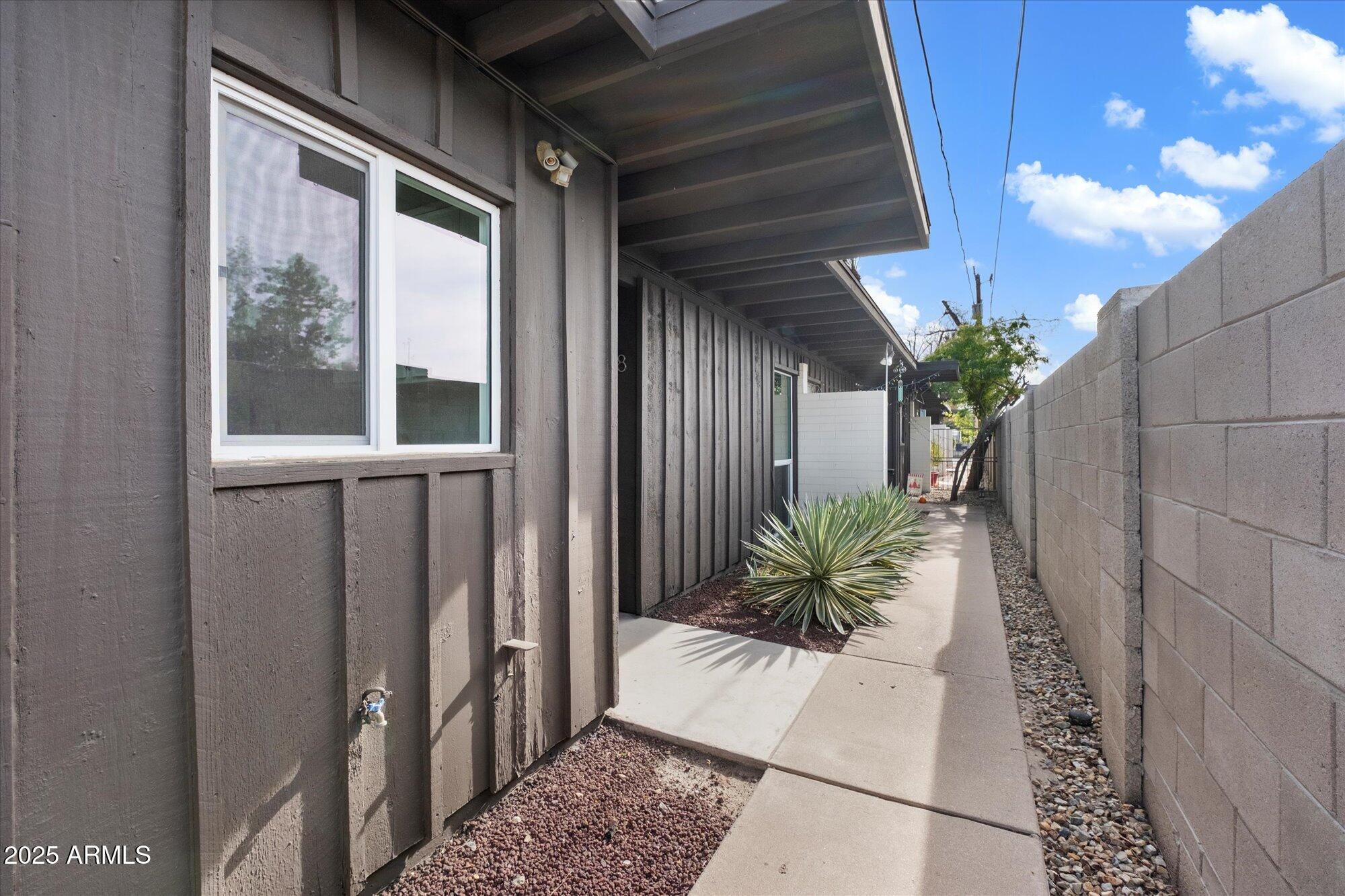 1450 E BETHANY HOME Road 8