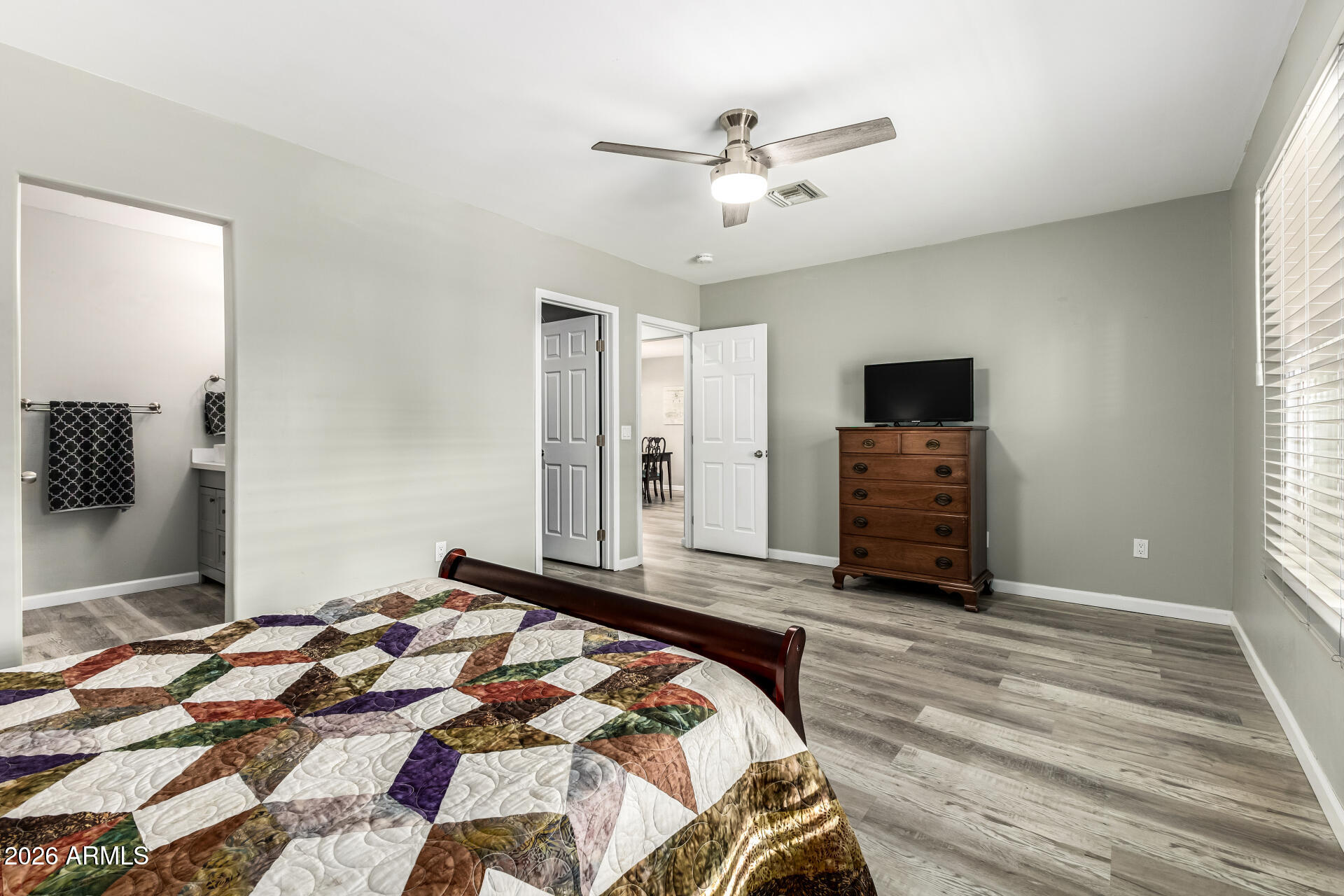 3224 N 26TH Place