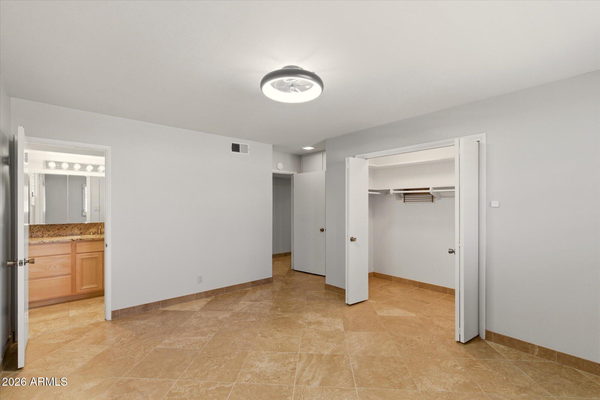 514 W HAYWARD Avenue