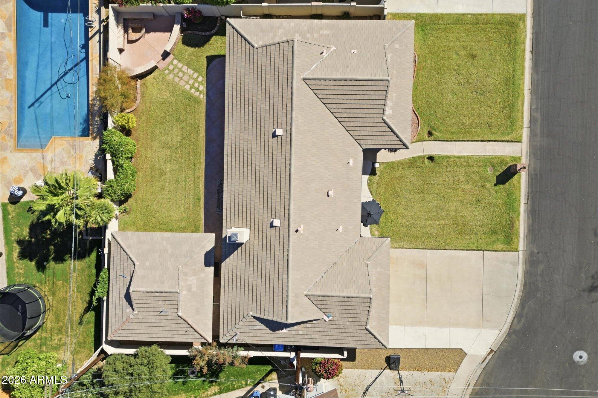 514 W HAYWARD Avenue