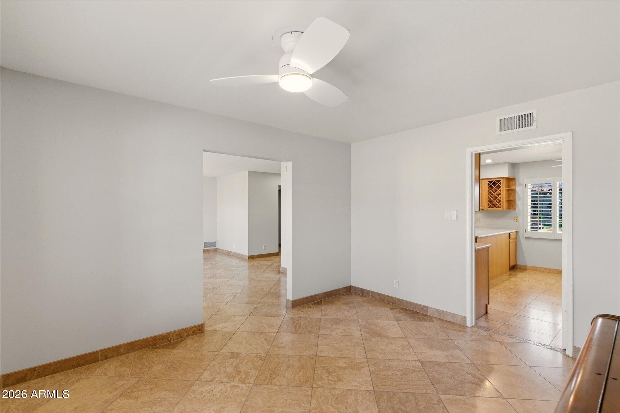 514 W HAYWARD Avenue