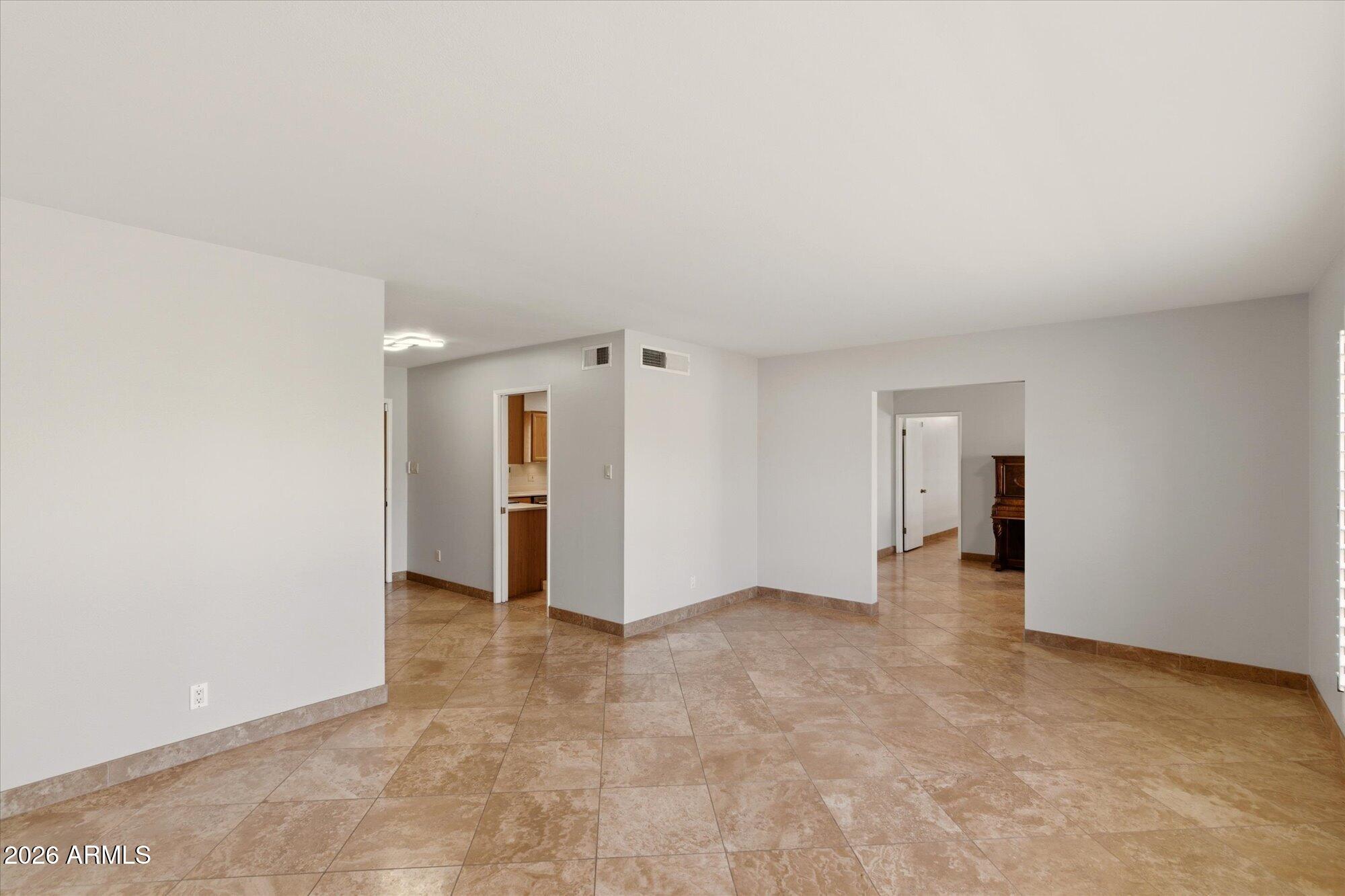 514 W HAYWARD Avenue