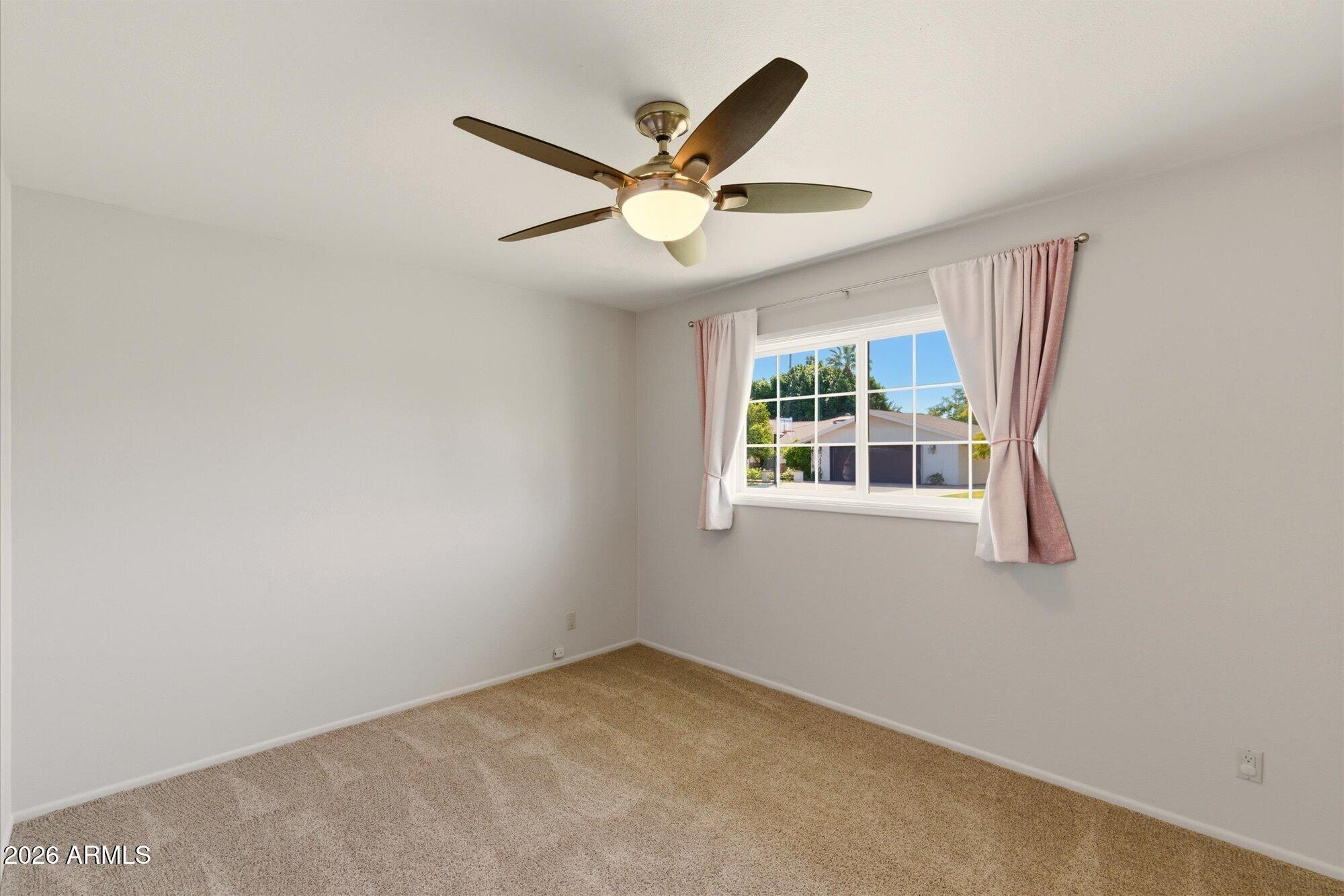 514 W HAYWARD Avenue