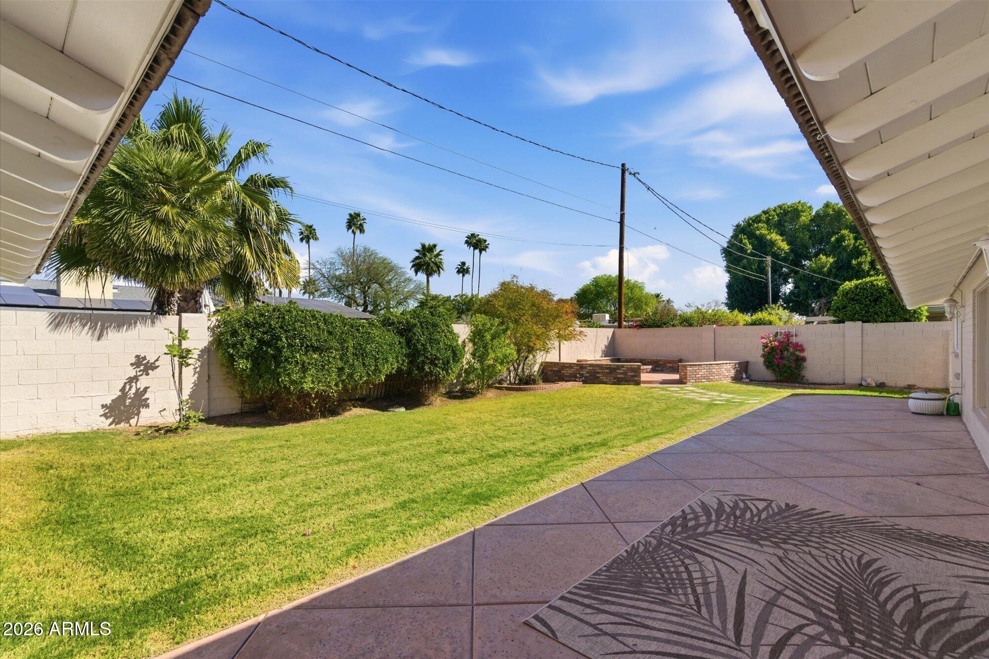 514 W HAYWARD Avenue