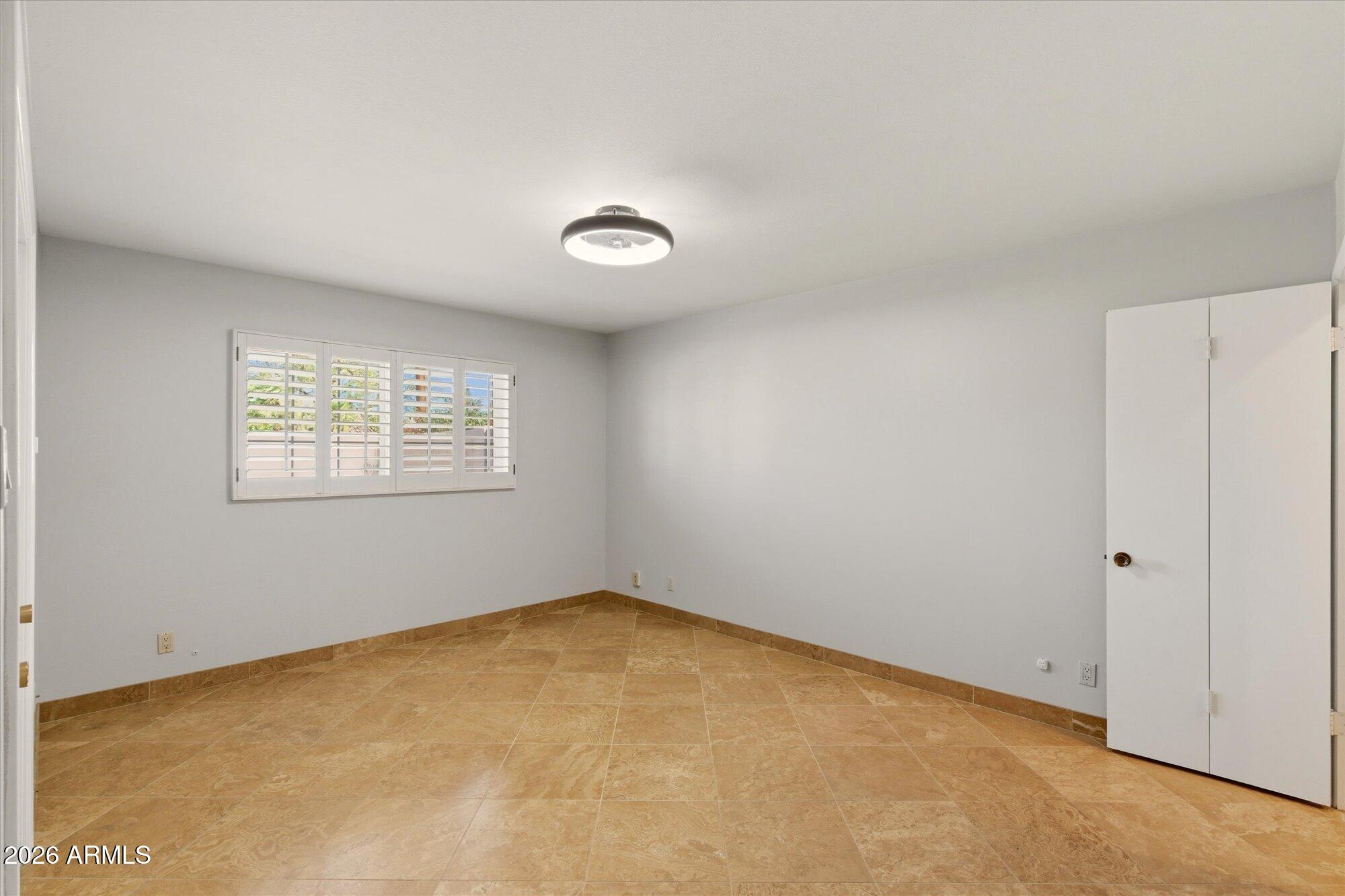 514 W HAYWARD Avenue