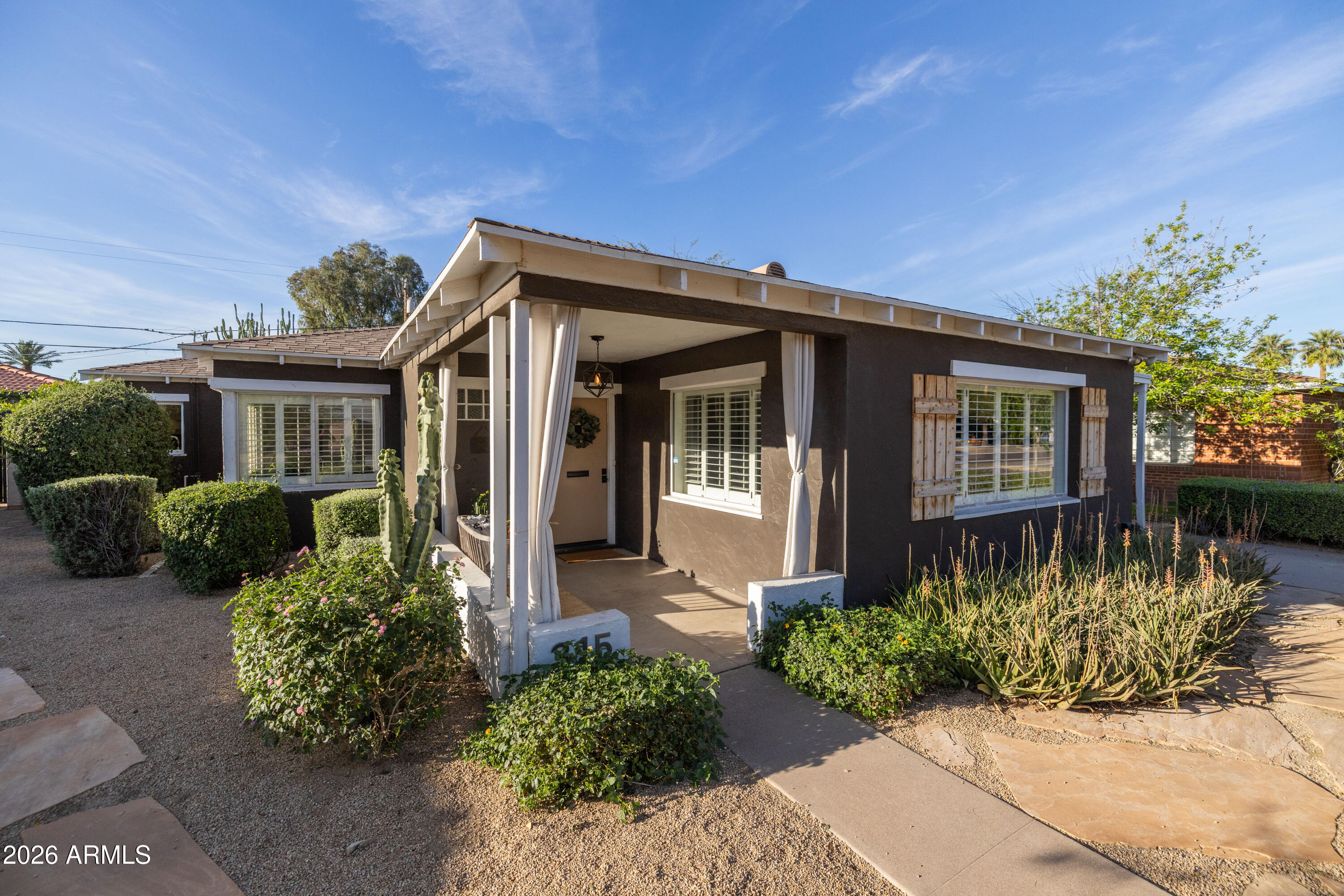 315 W EDGEMONT Avenue